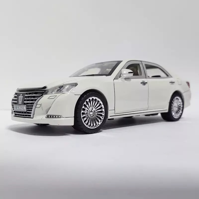 ماکت تویوتا کراون برند XLG مقیاس 1/24