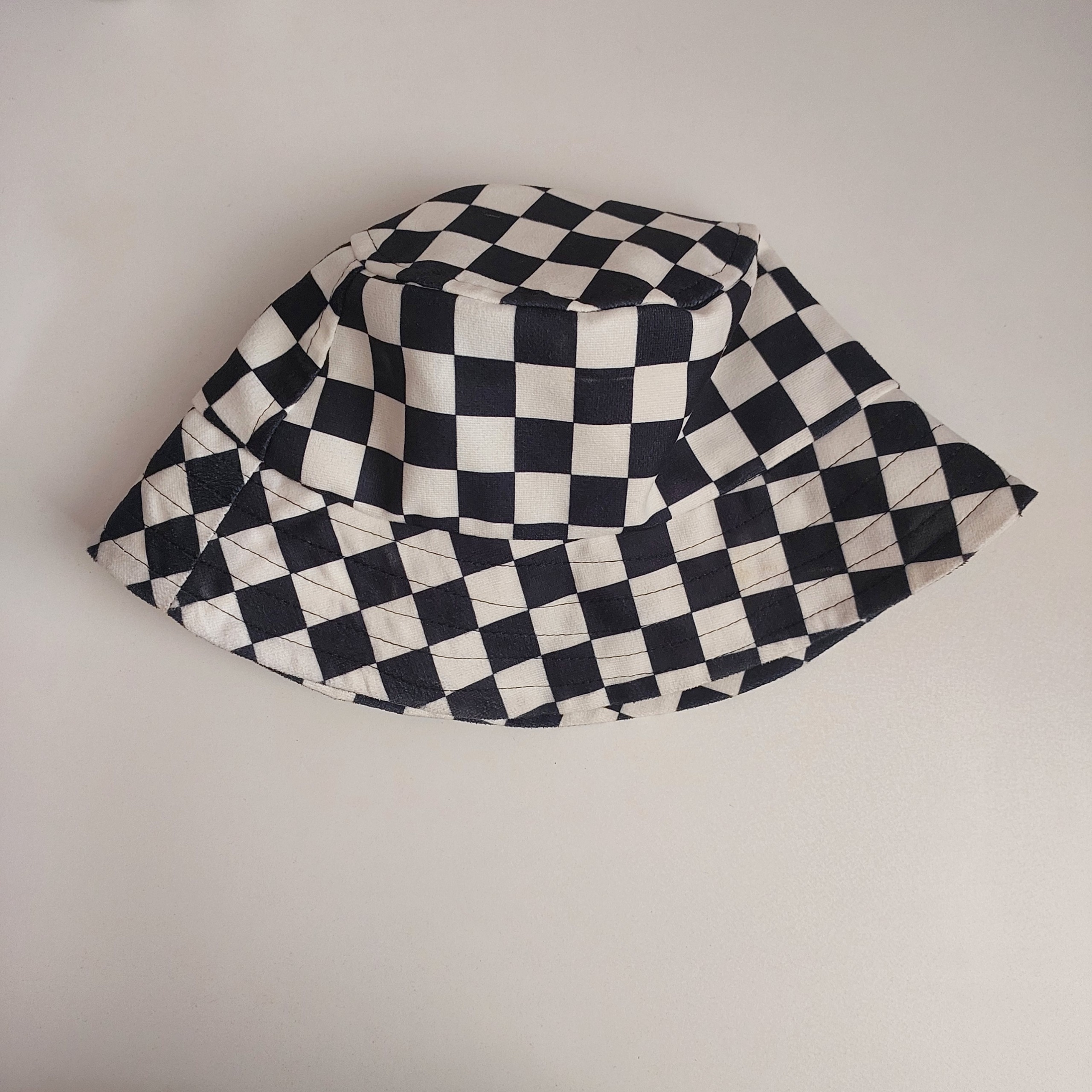 کلاه باکت شطرنجی