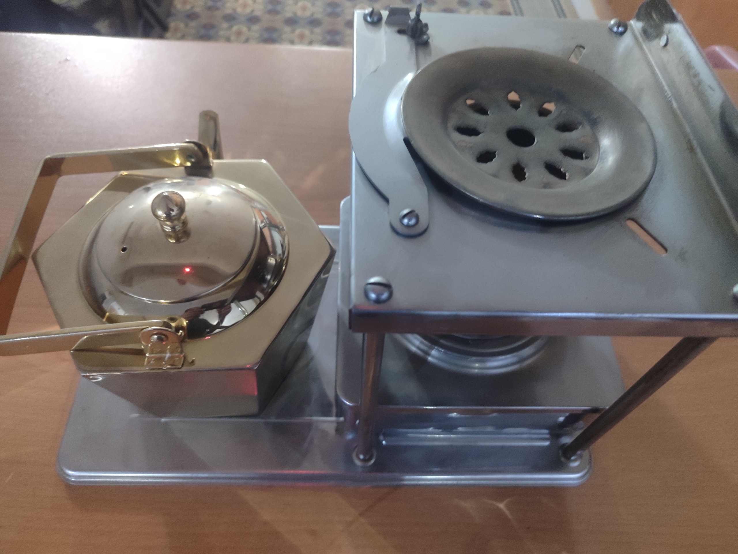 علادین سماوری انگلیسی