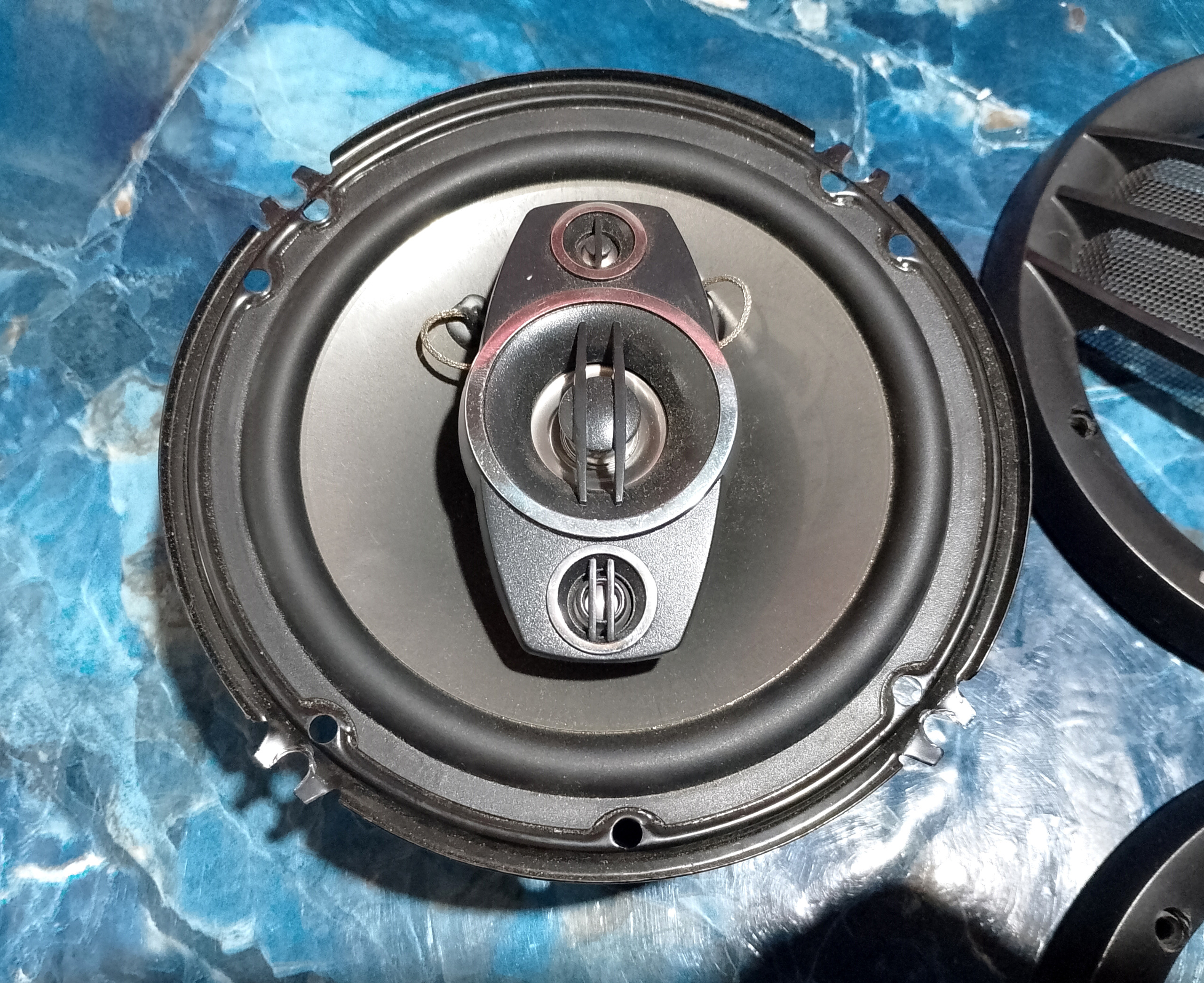 اسپیکر کاروزریا CRX-1694 و وفر سامسونگ توضیحات