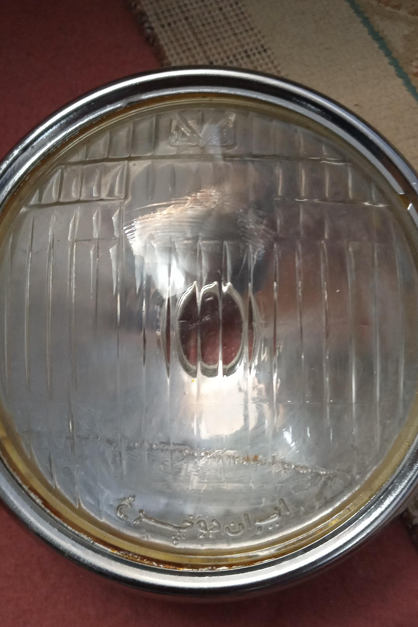 بلوری و زه چراغ جلو موتور گازی