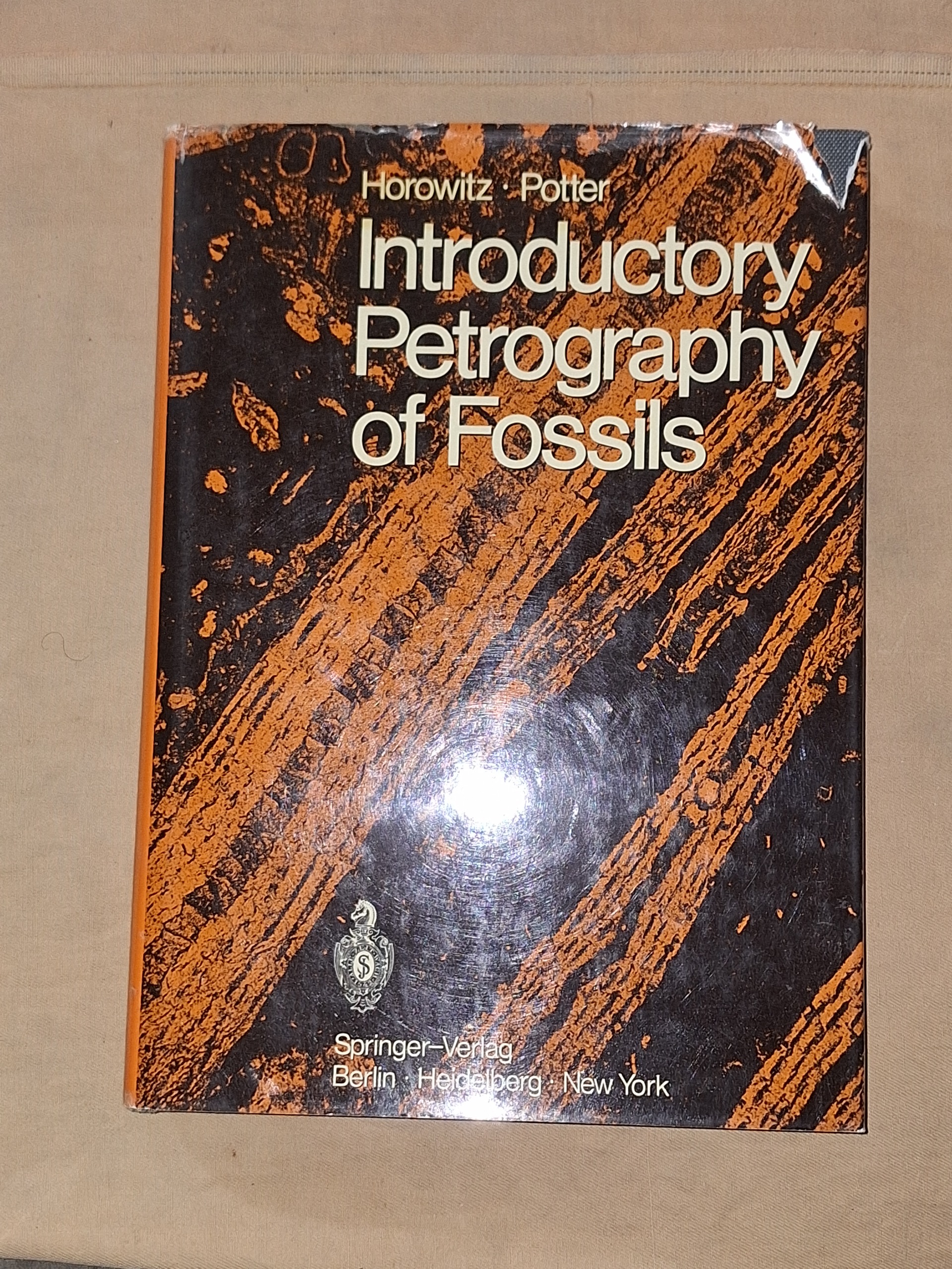 Introductory petrography of fossils