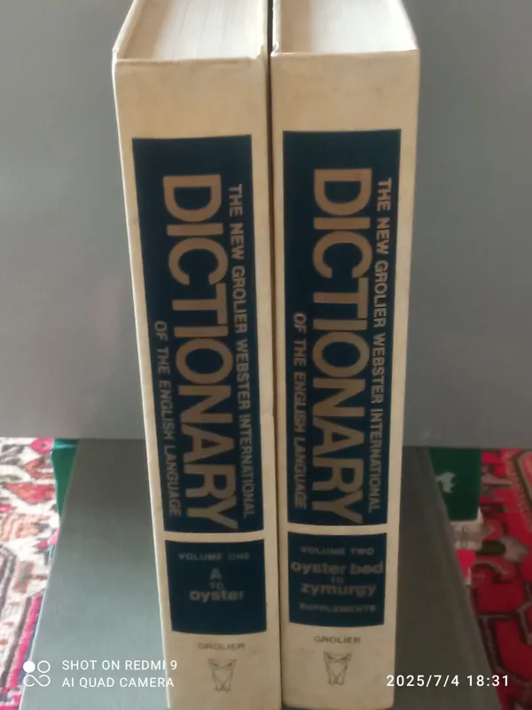 The New grolier webster dictionary of english