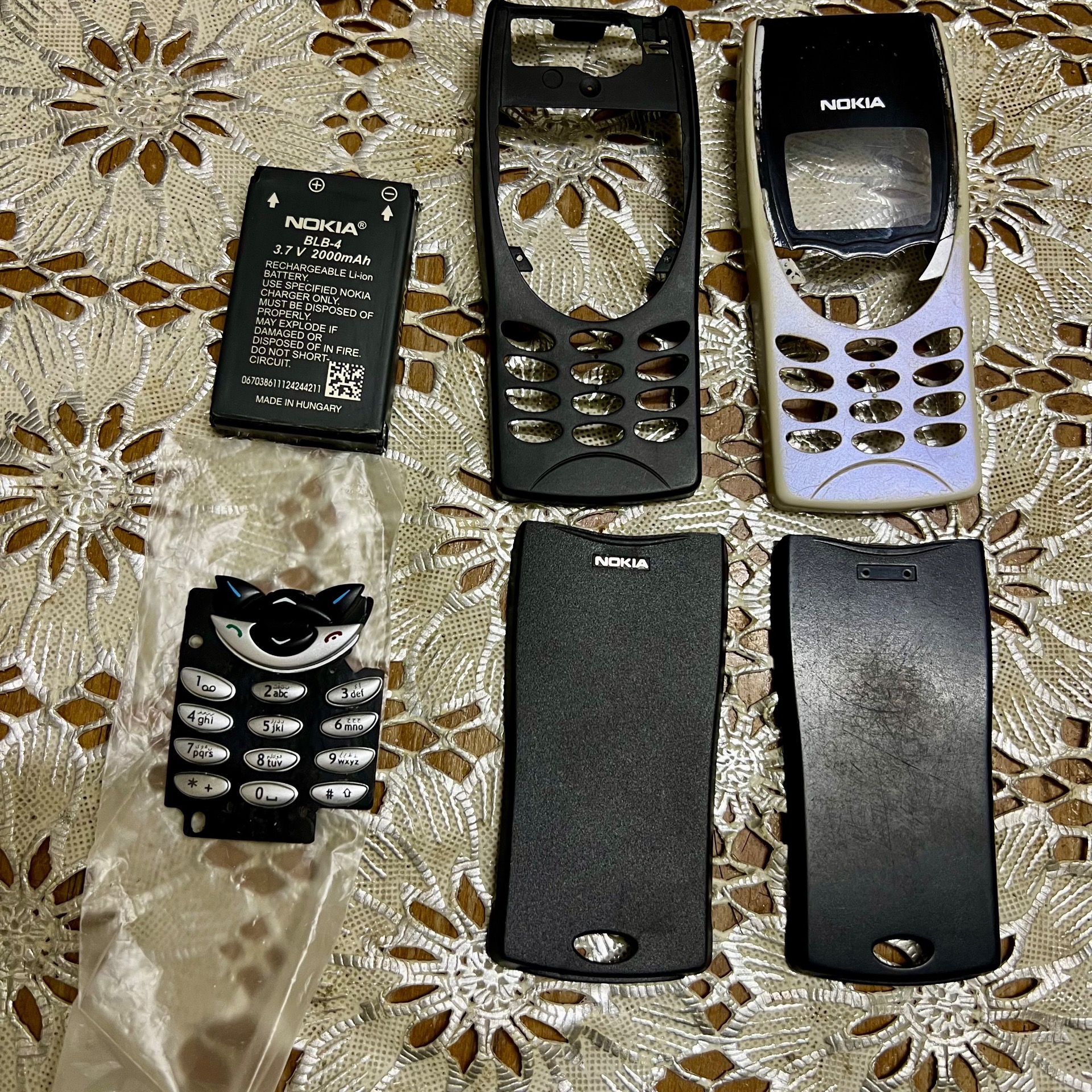 قاب و صفحه کلید نوکیا 8210