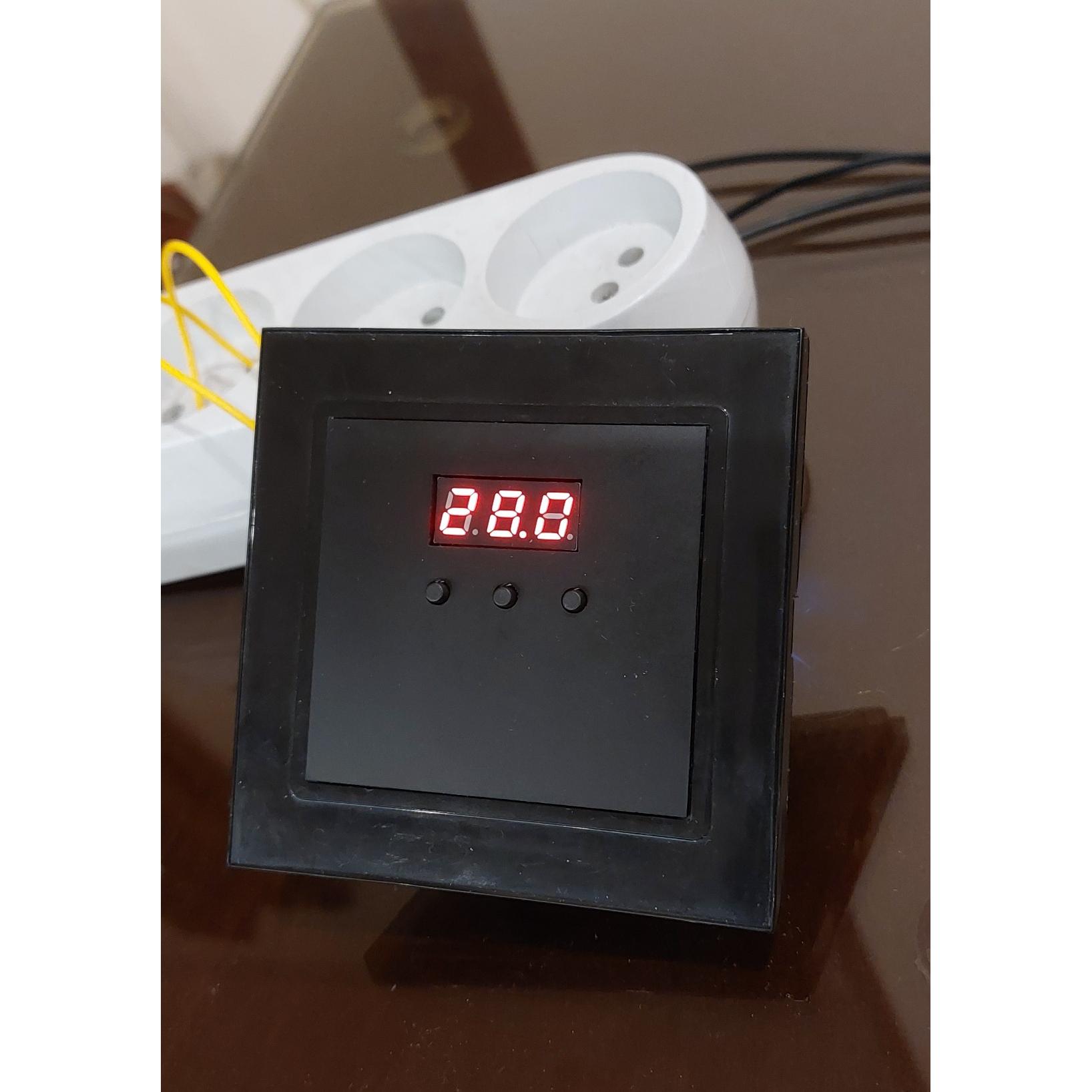 دماسنج و ترموستات الکترونیک دیواری