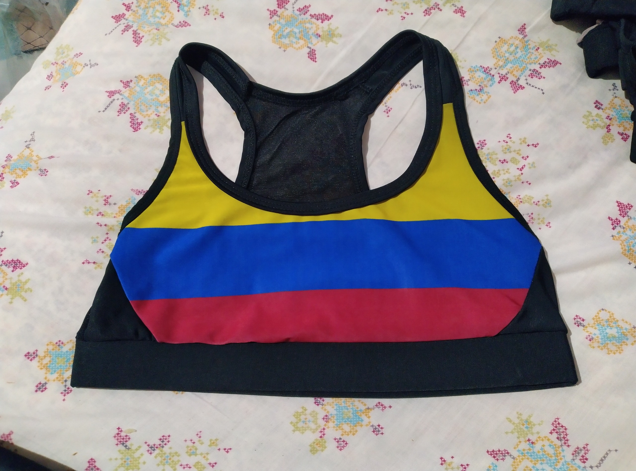 نیم تنه نخی طرح پرچم