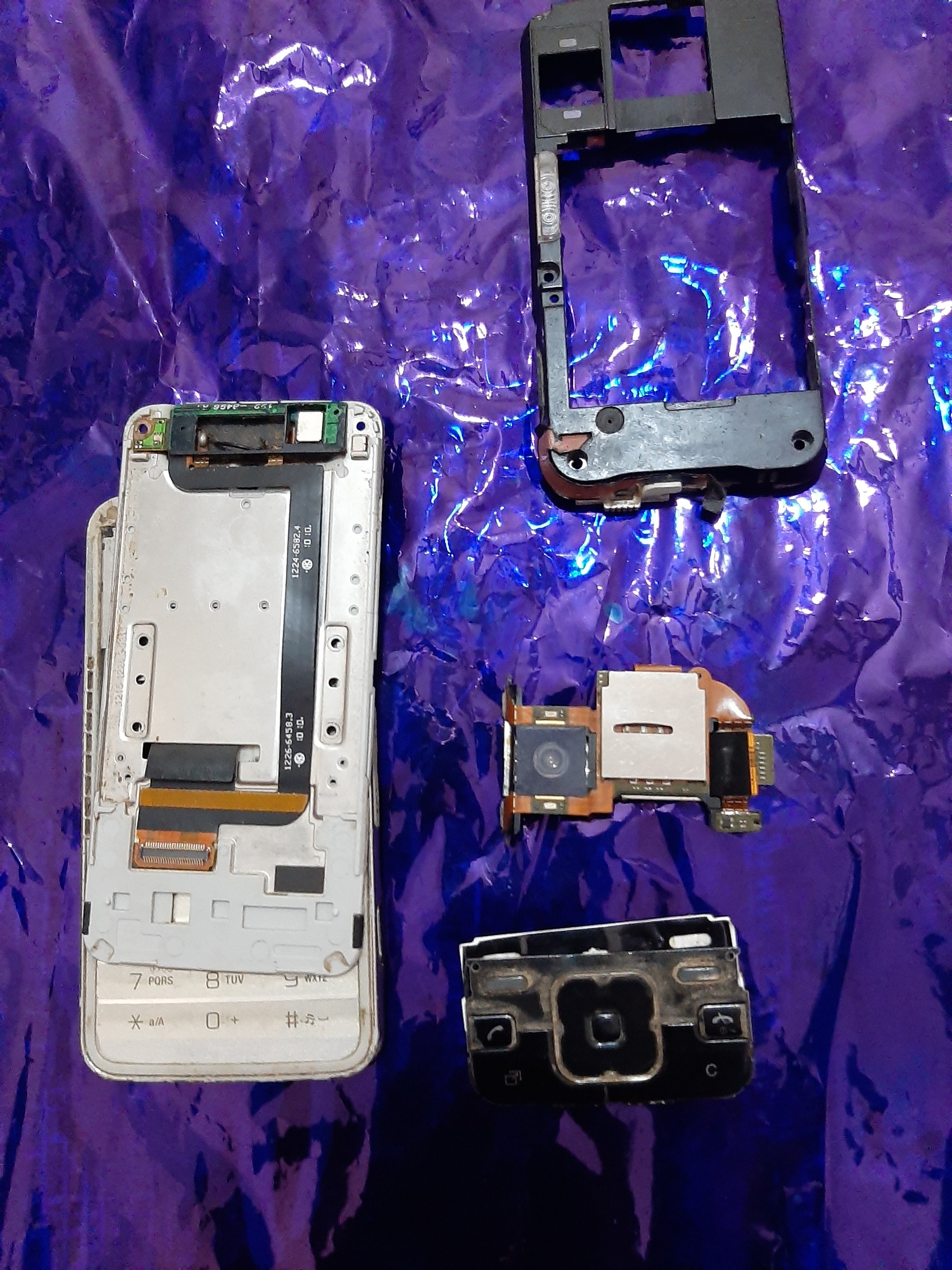 فلت سونی اریکسون مدل C903 رو بردی دست دوم