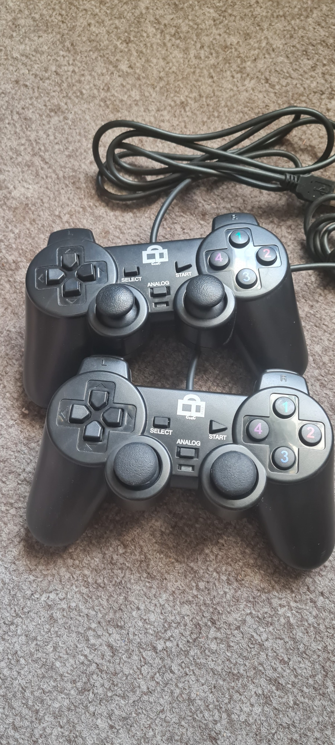 2 عدد دسته بازی