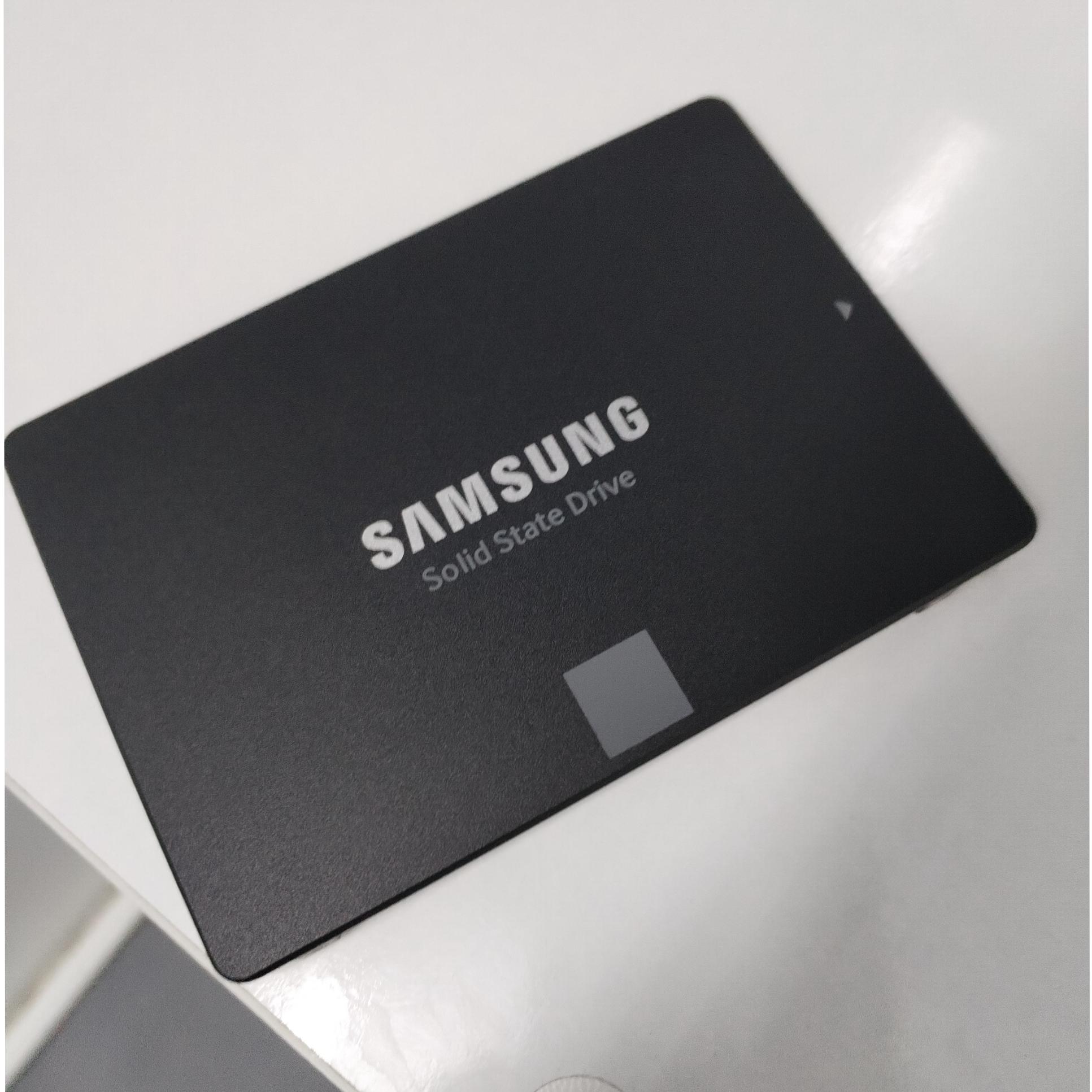 هارد سامسونگ SSD 256GB EVO 860 اورجینال