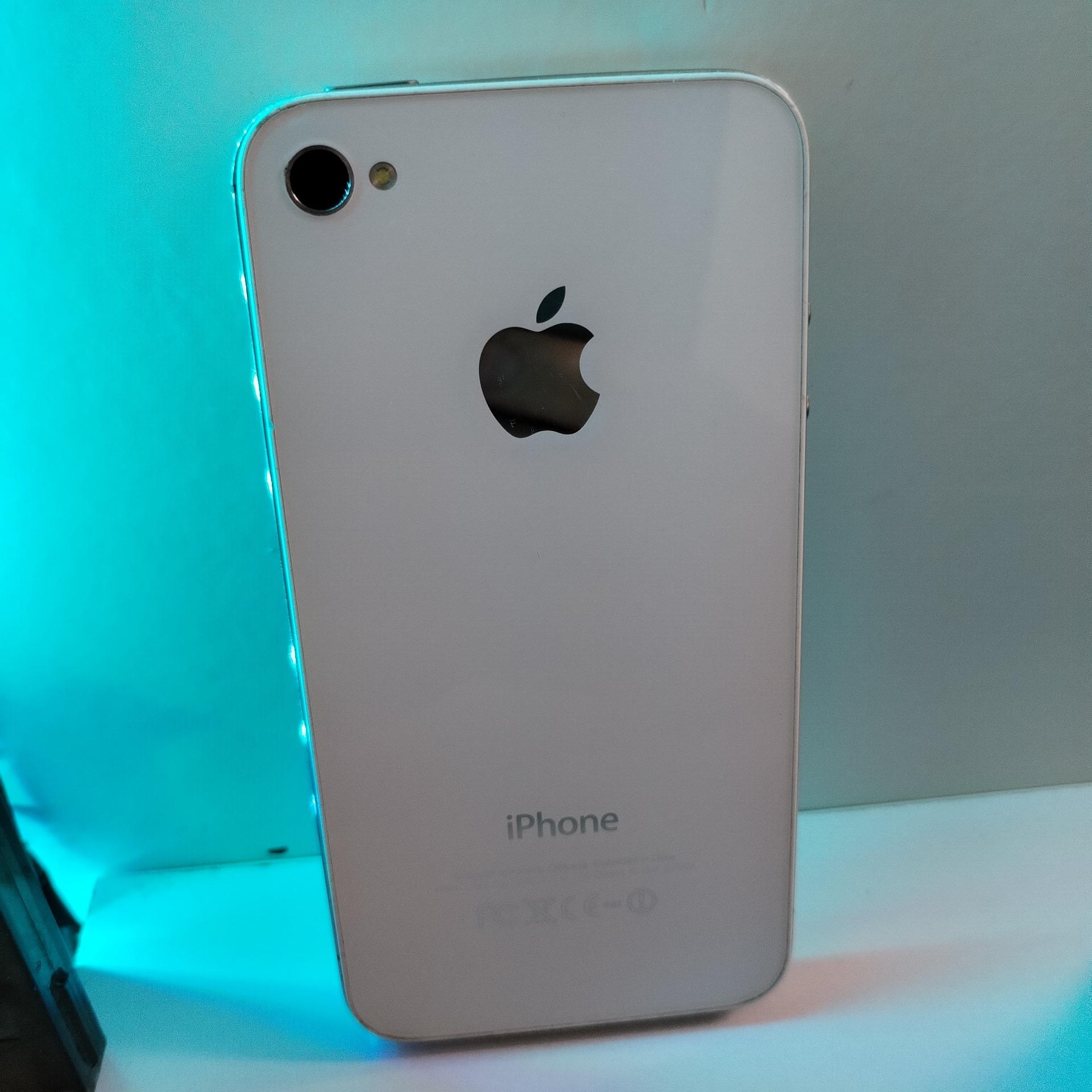 گوشی ایفون اپل 4s سفید تمیز