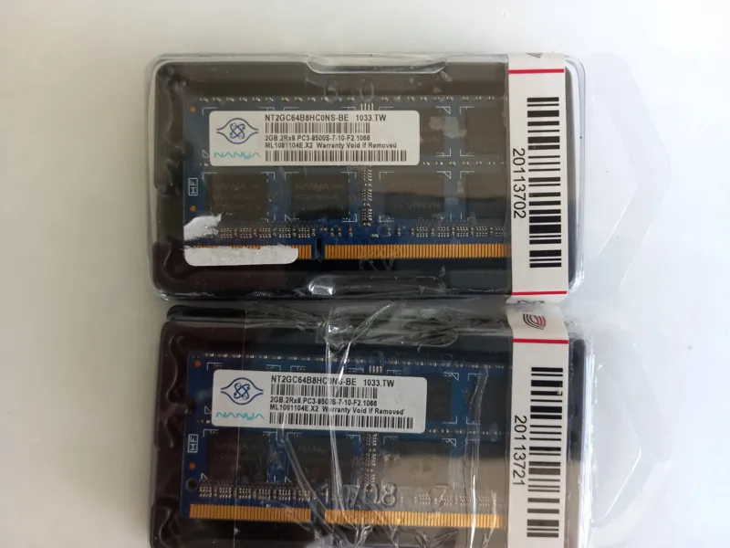 دو عدد رم لپ تاپ دو گیگ  DDR3 1066