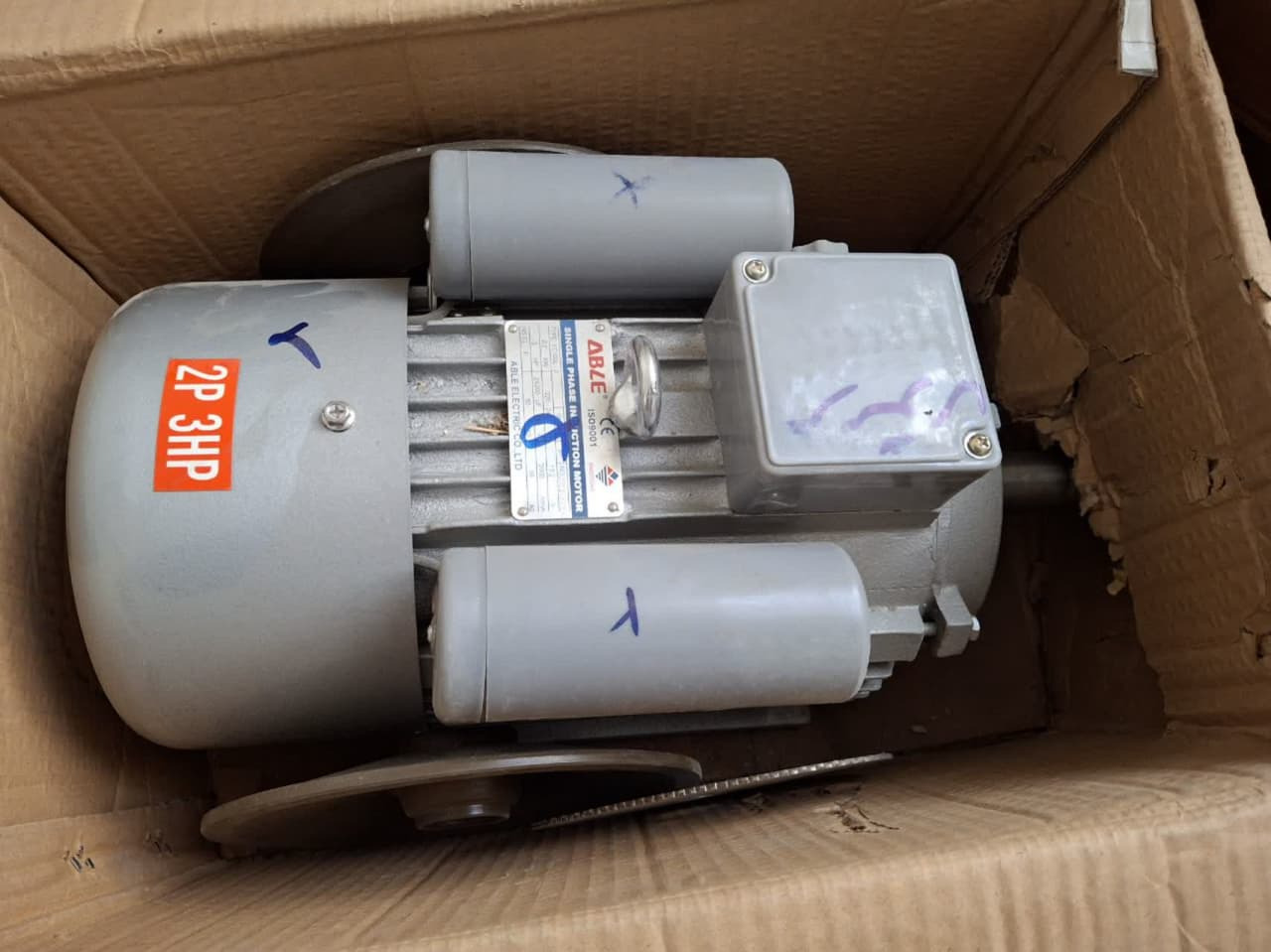 الکتروموتور تک فاز 3 اسب 3000 دور مدل YC100L-2