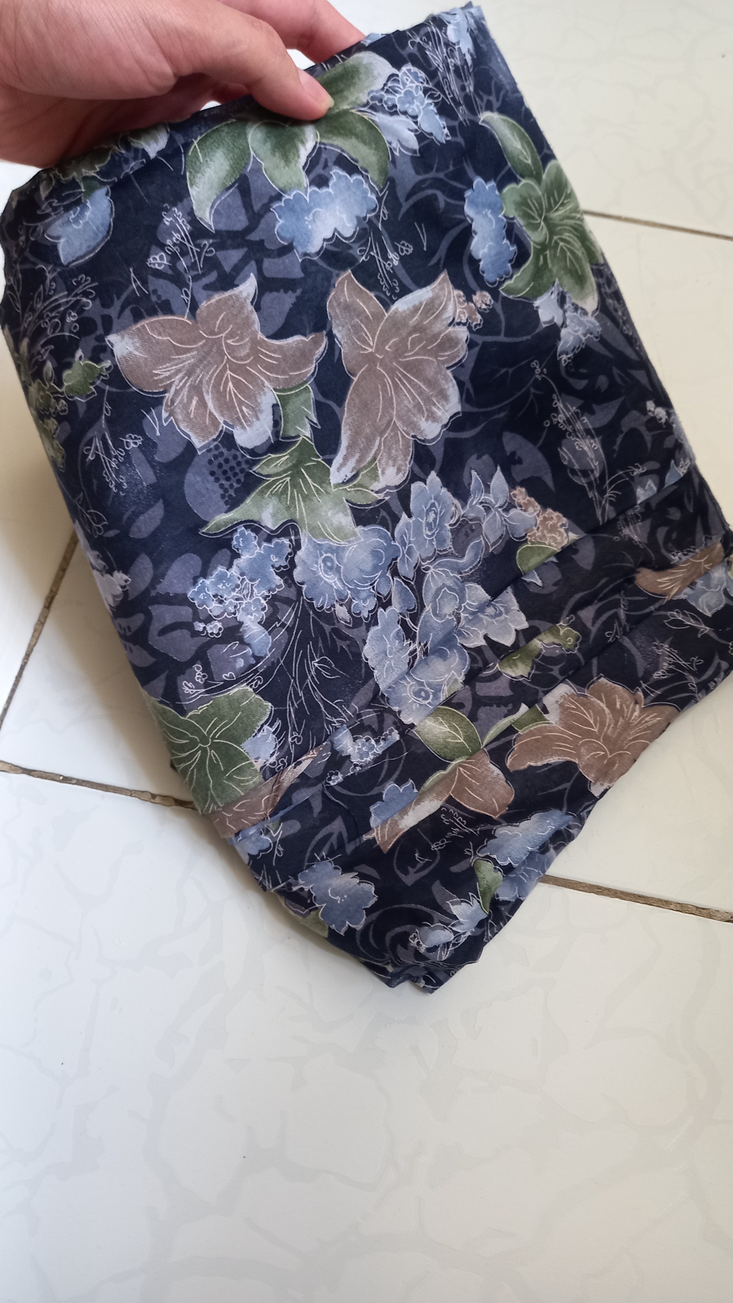پارچه چادری سرمه ای اکبند