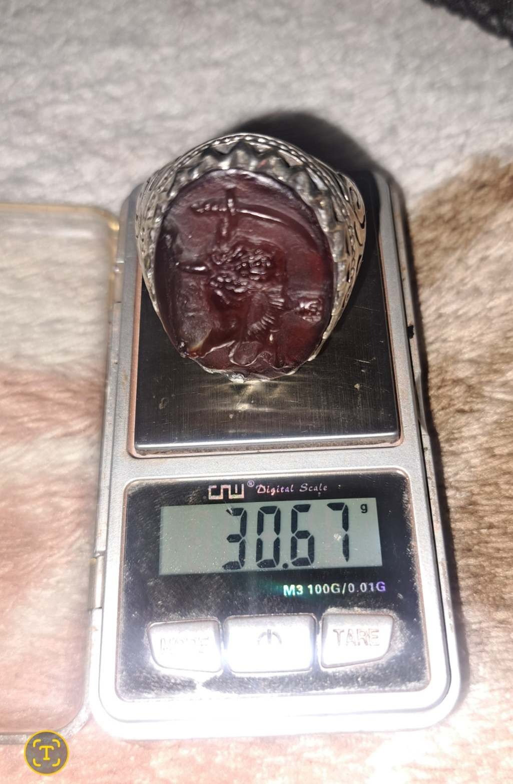 انگشتر نقره عیاربالا عقیق حکاکی شیروخورشید