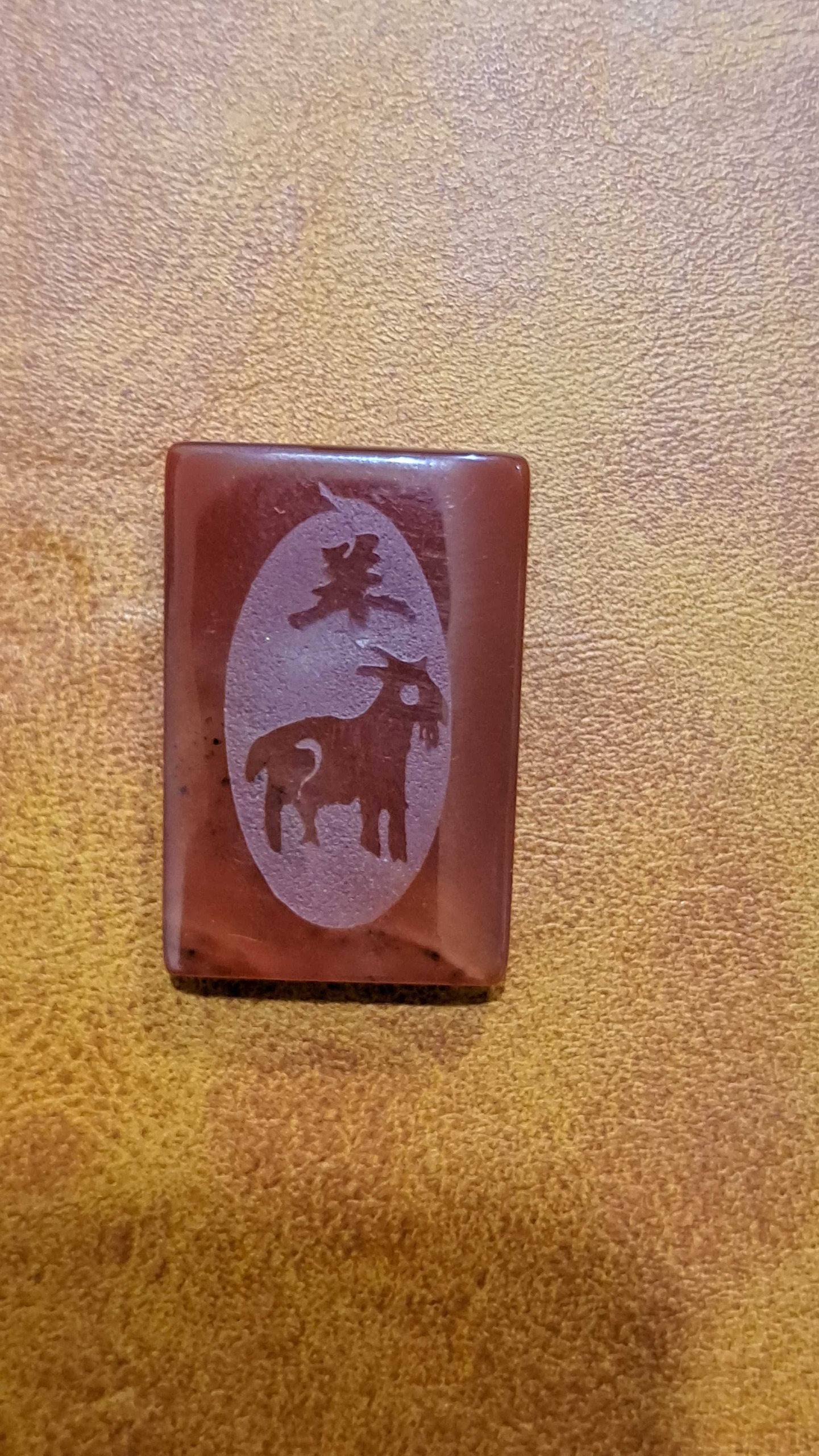 سنگ عقیق ححاکی شده