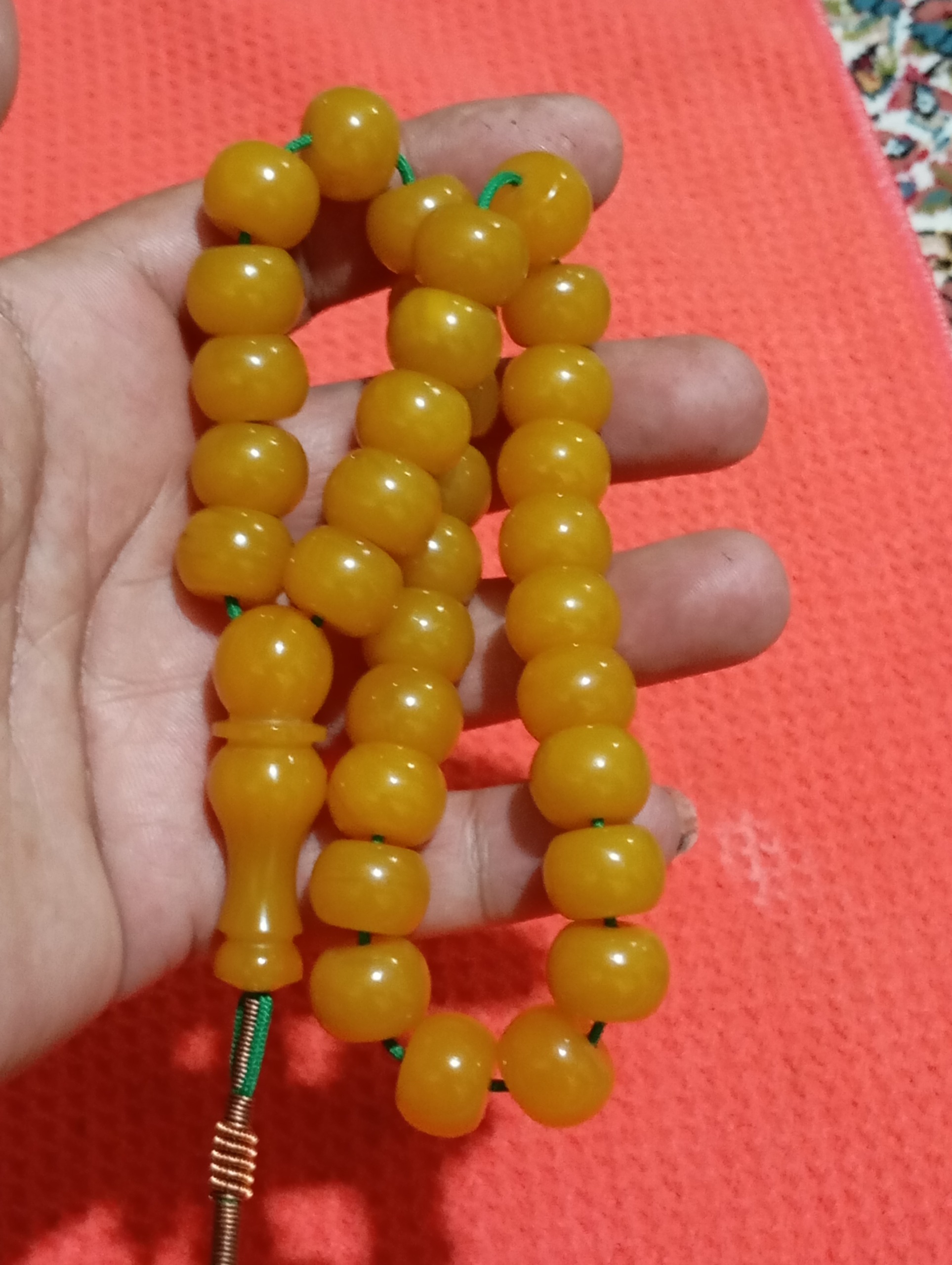 تسبیح کهربای خوش دست و زیبا