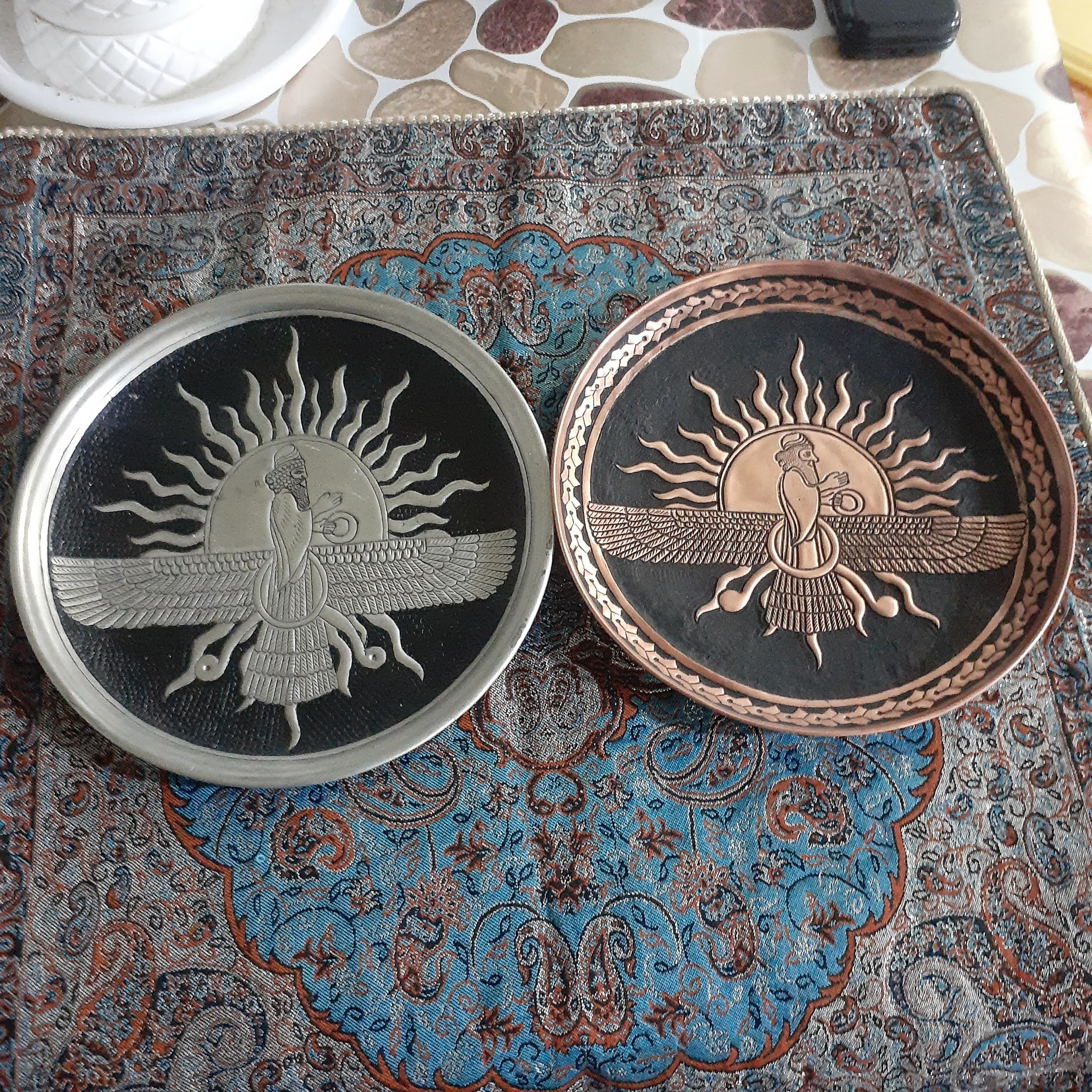 دیوار کوب مکورش مسی و برنجی