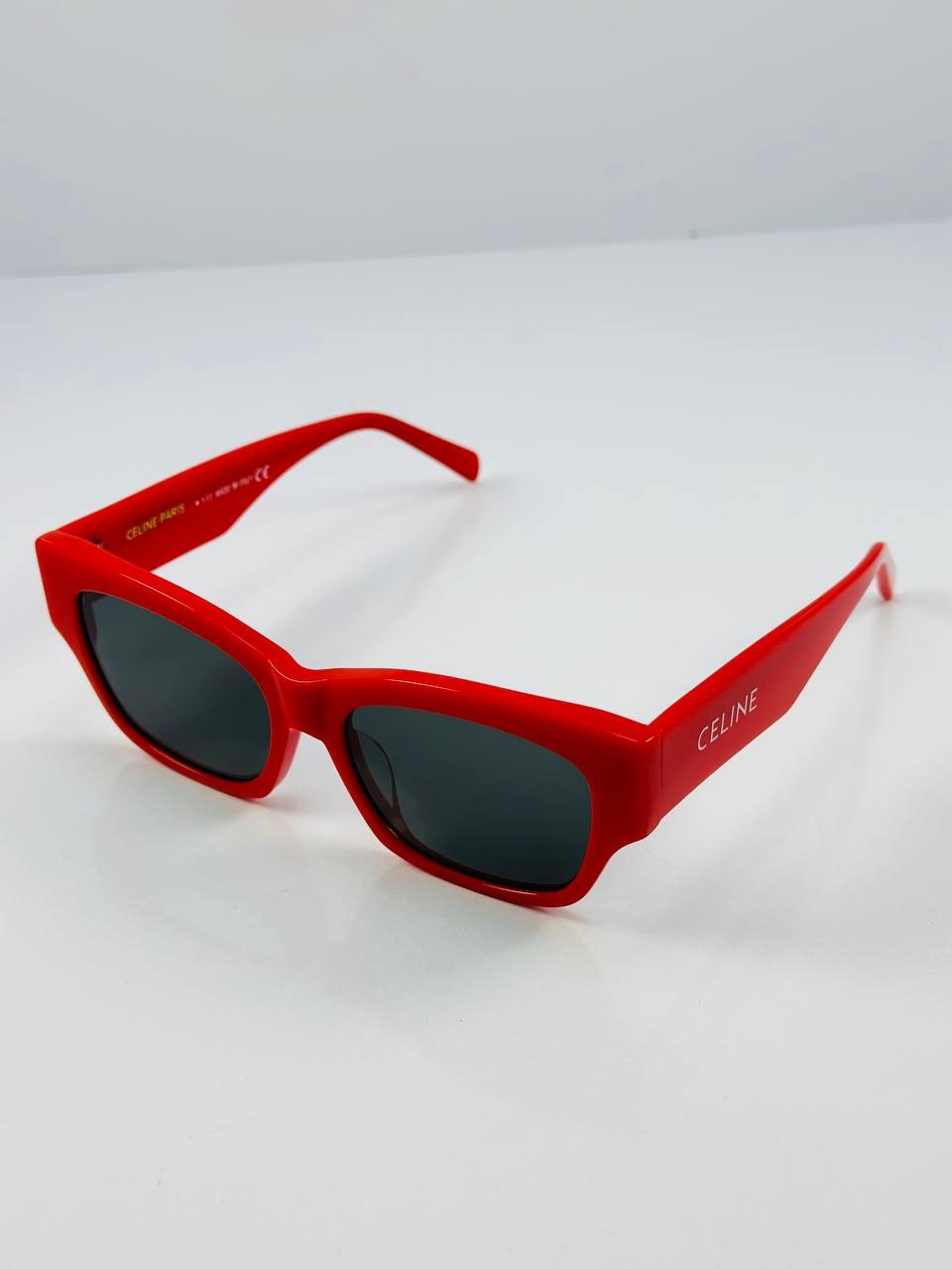 عینک آفتابی زنانه سلین مدل CELINE CL40197U