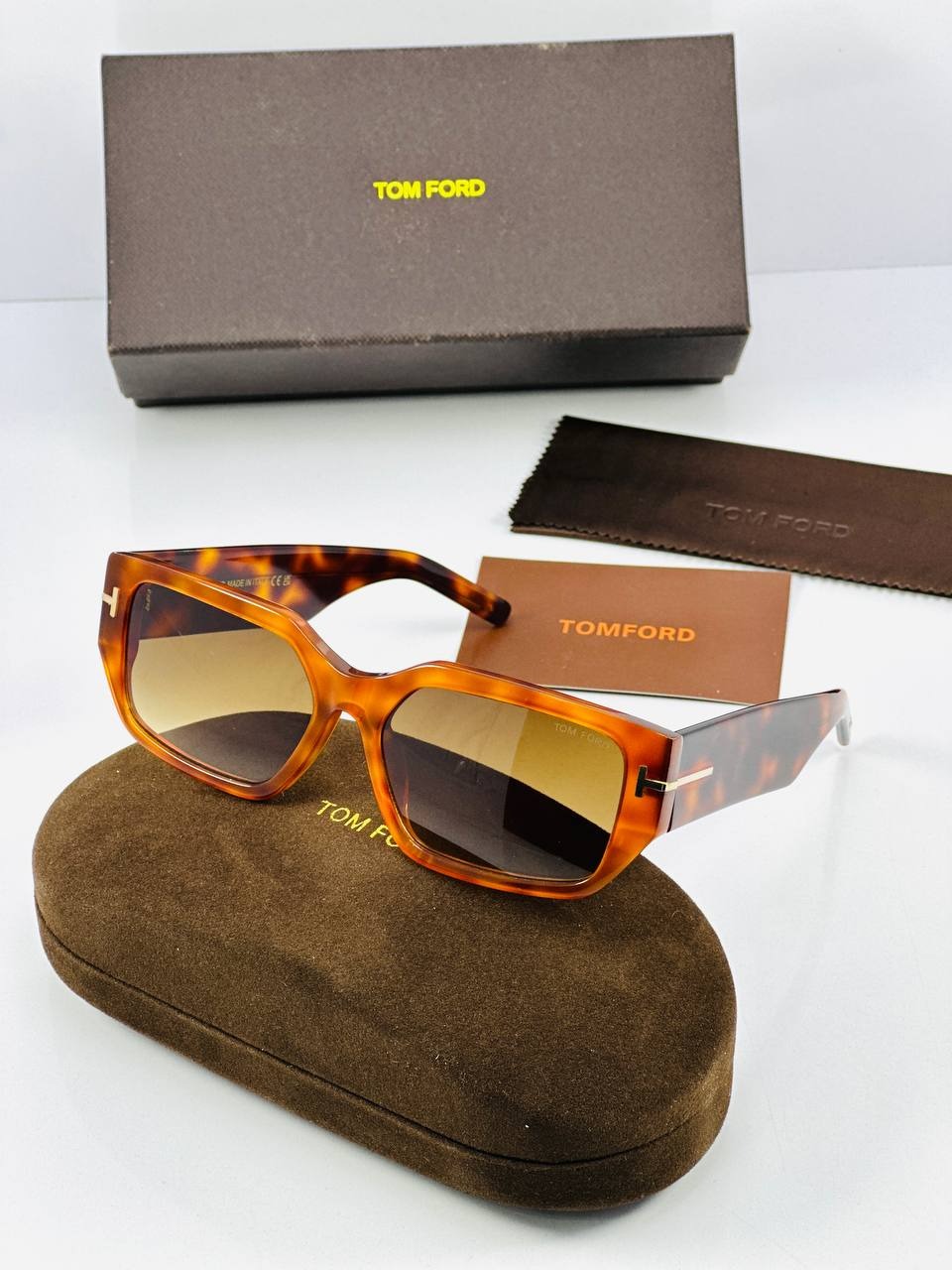 عینک آفتابی تام فورد مدل TOM FORD TF098