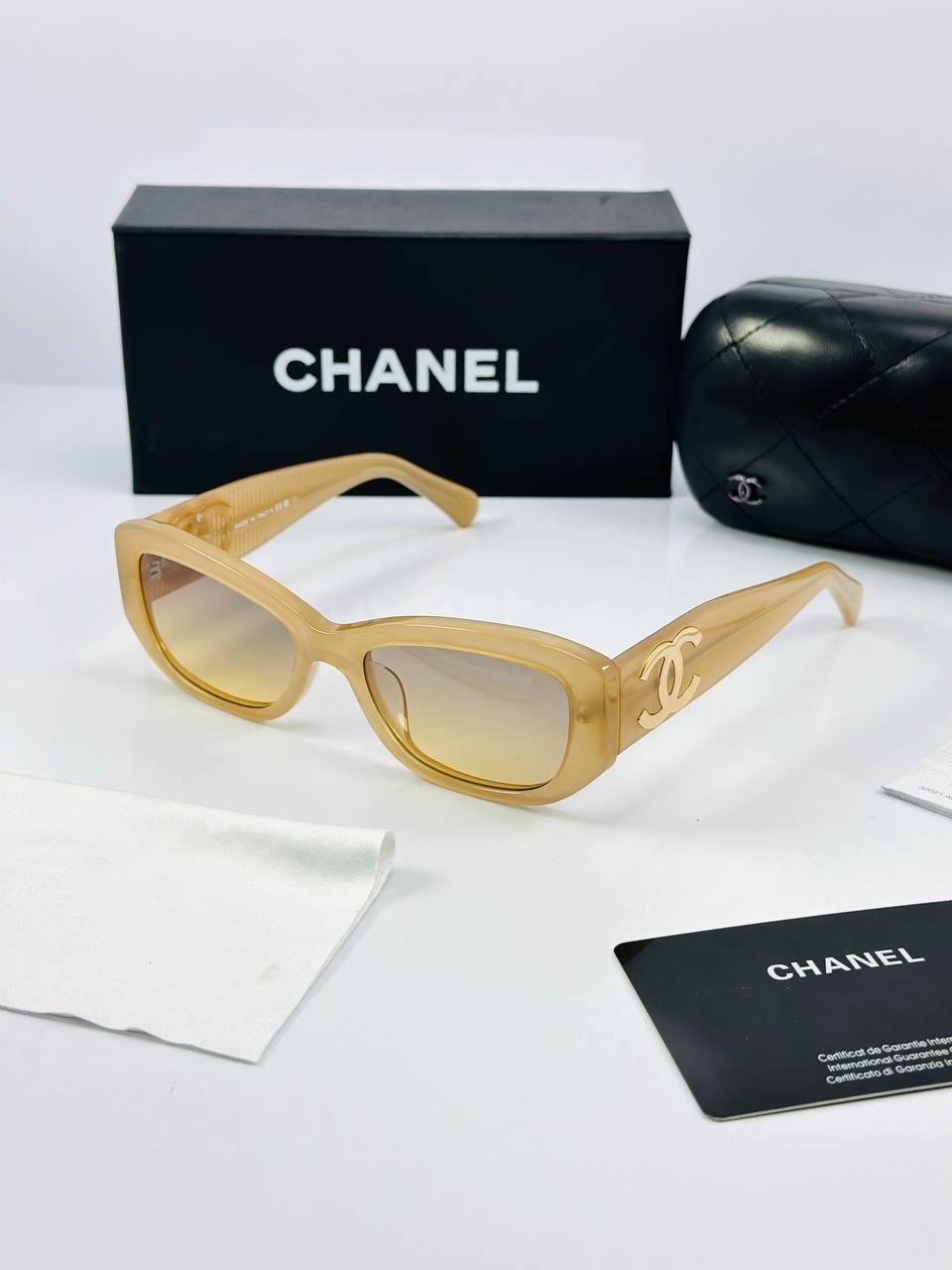 عینک آفتابی زنانه شنل مدل CHANEL - CH5493