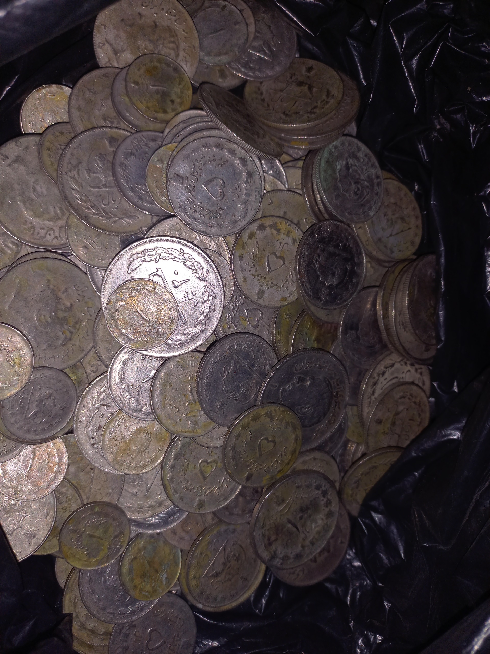 حدود 200 عدد سکه پهلوی توضیحات خوانده شود
