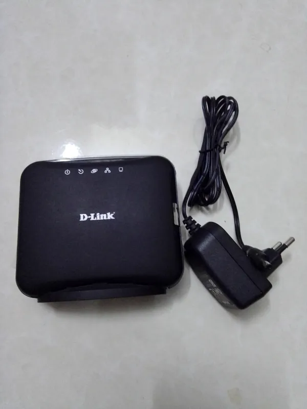 مودم روتر Dsl2520u سالم و روشن