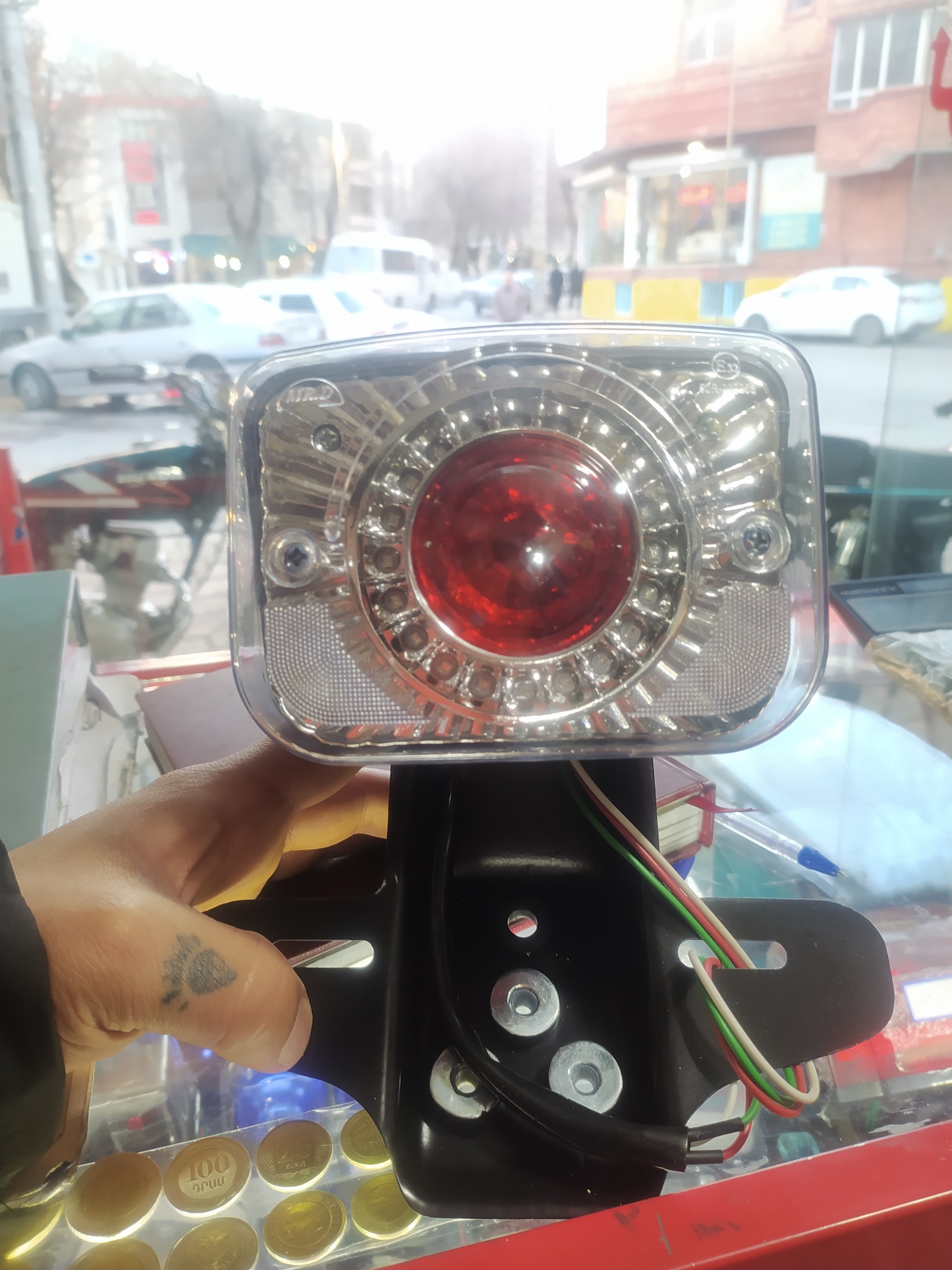 چراغ خطر پروازی سفید