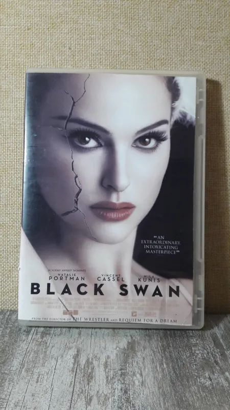 فیلم Black Swan قابدار اورجینال