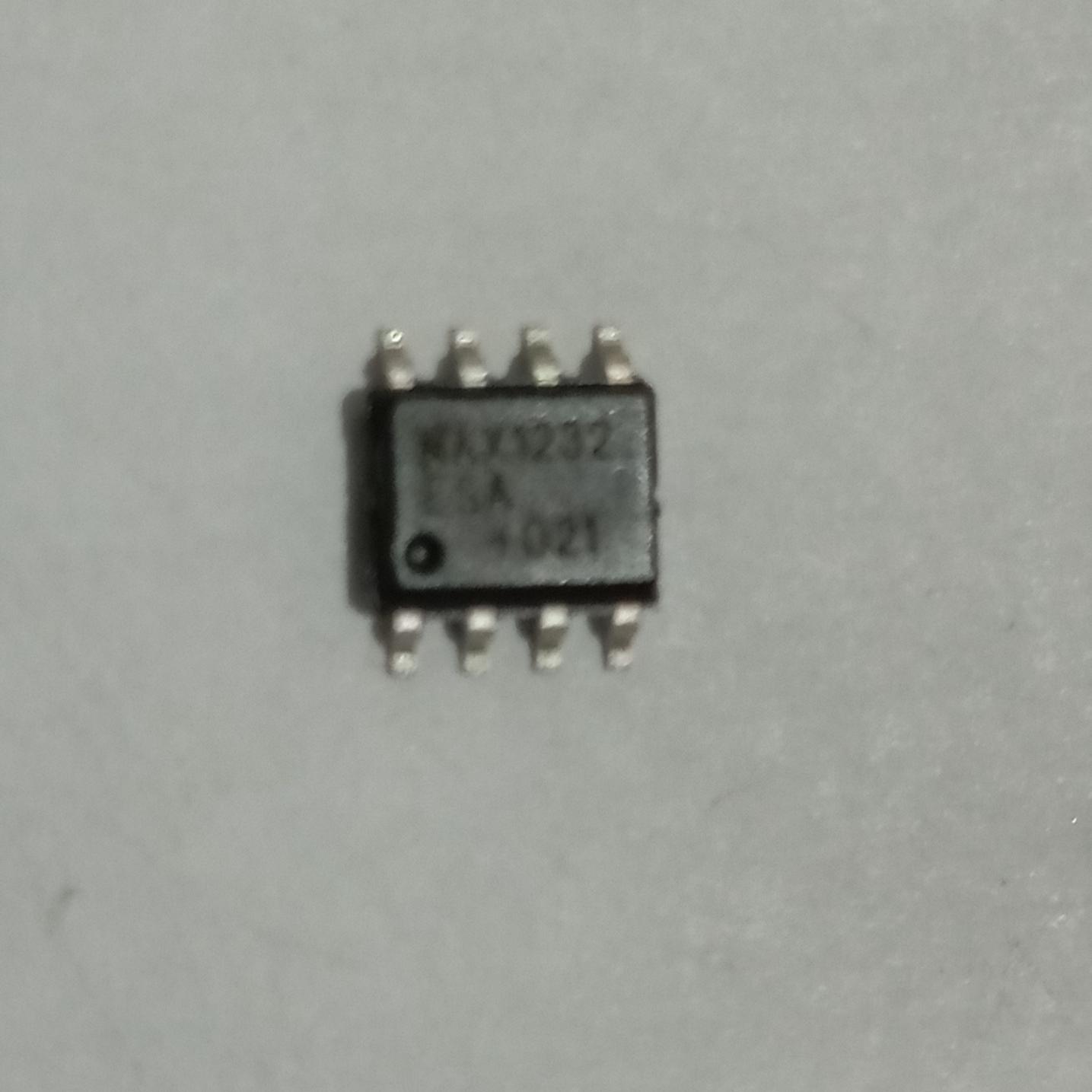 آی سی   MAX1232ESA فیلیپین