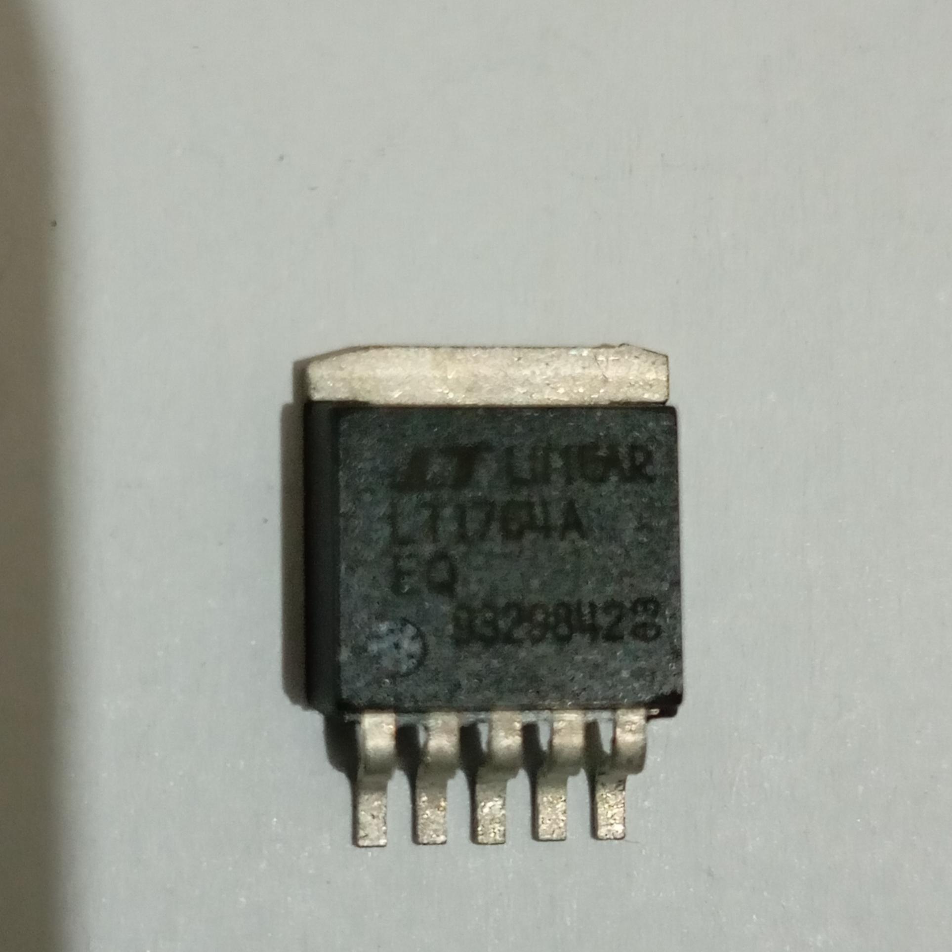 رگولاتور  LT1764AEQ