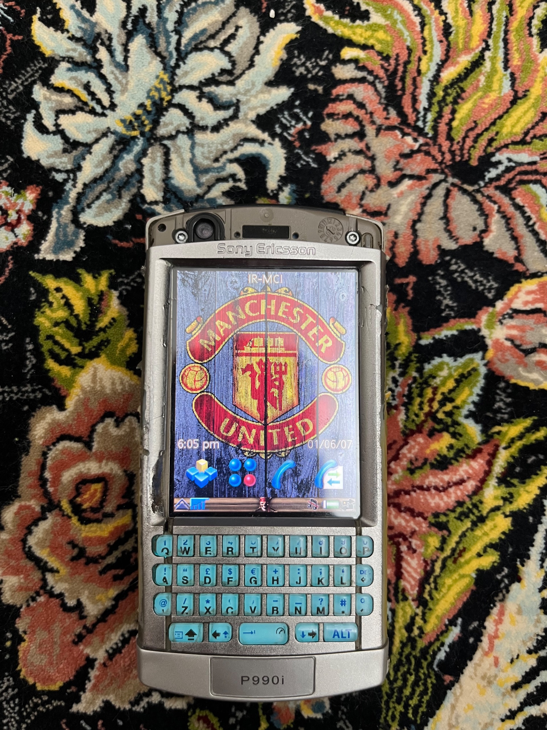 گوشی سونی اریکسون مدل P990i
