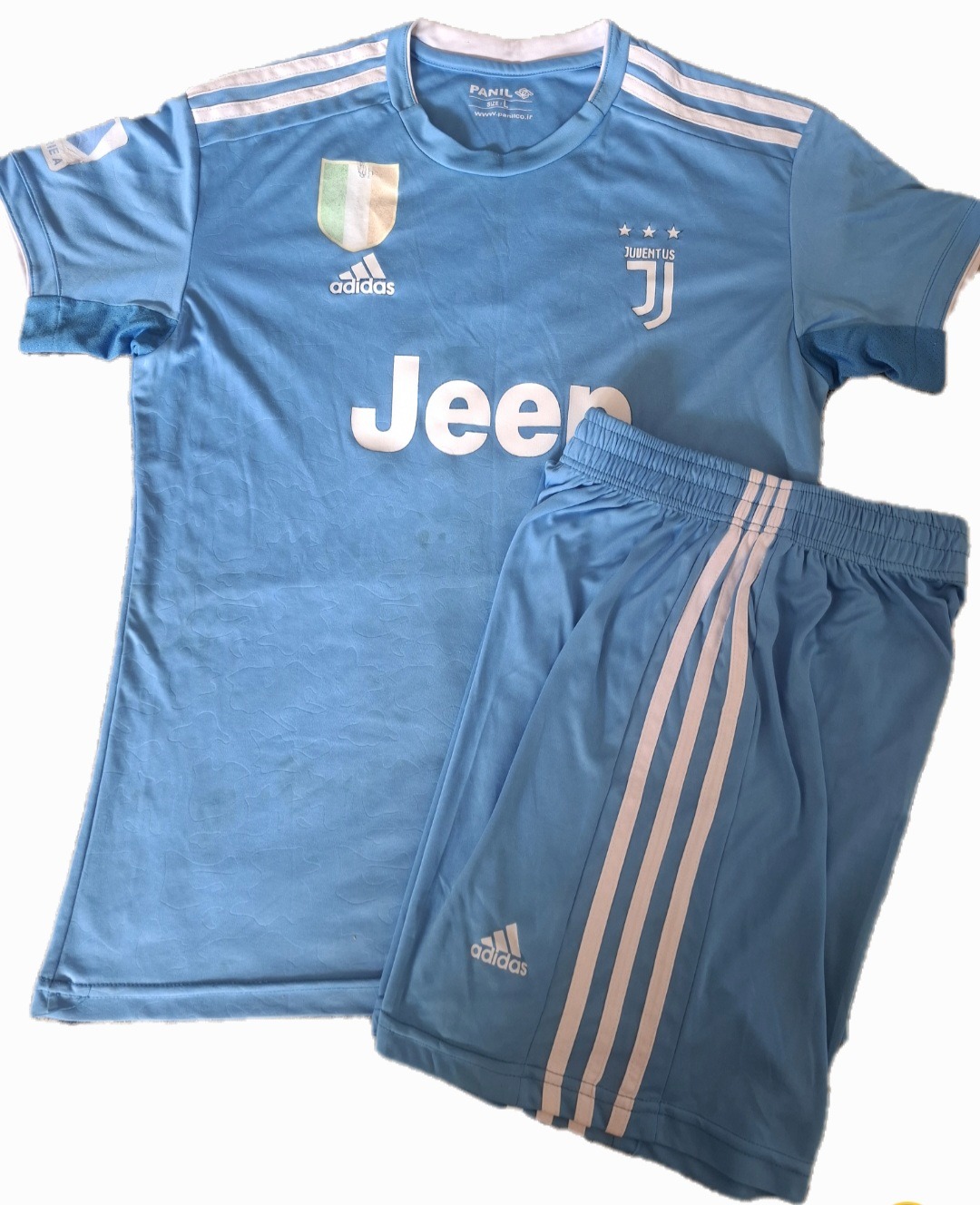 ست پیراهن و شورت ورزشی یونتوس، سایز L