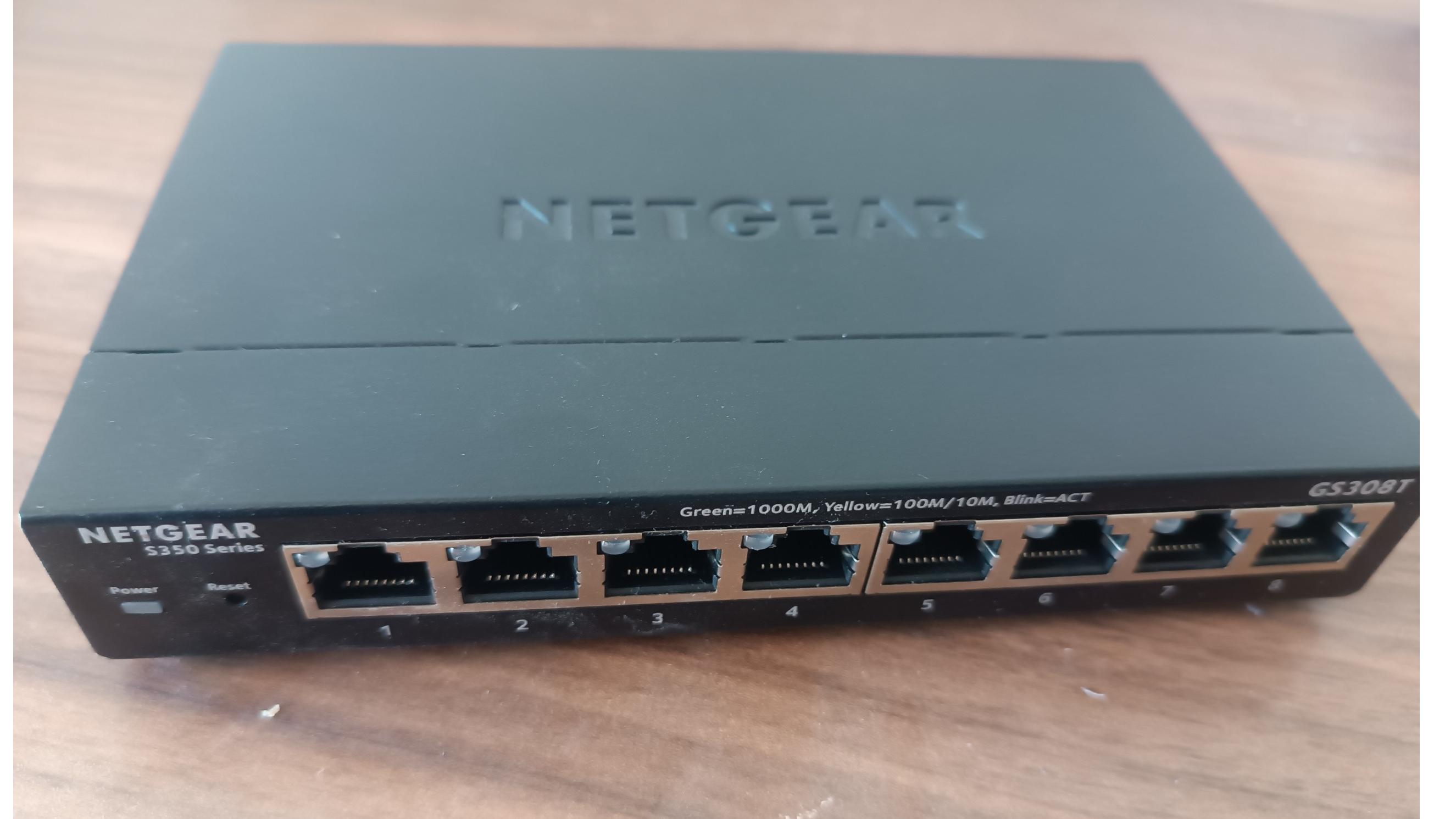سوئیچ netgear هوشمند