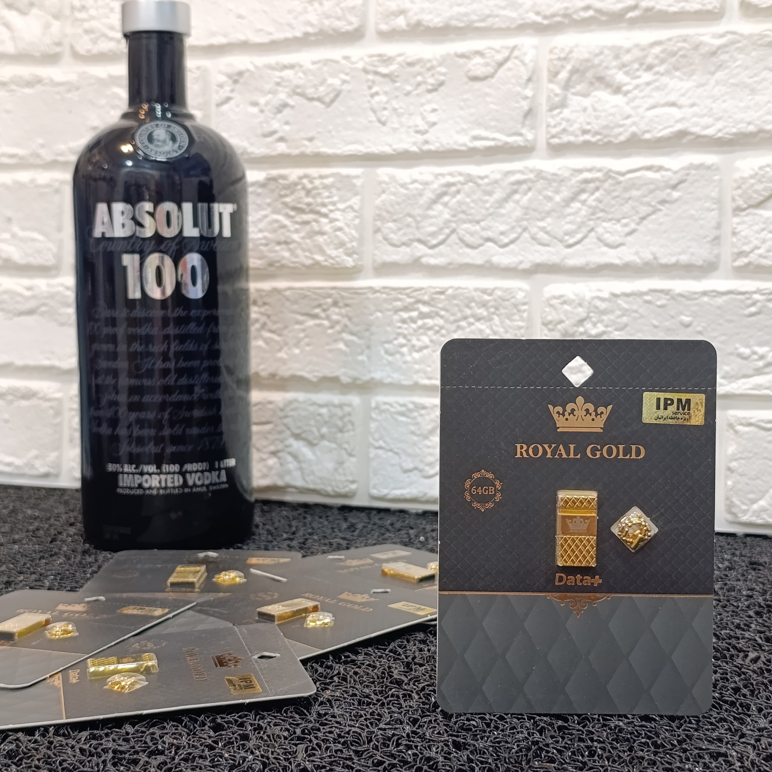 فلش مموری 64 گیگ رویال گلد با گارانتی مادام
