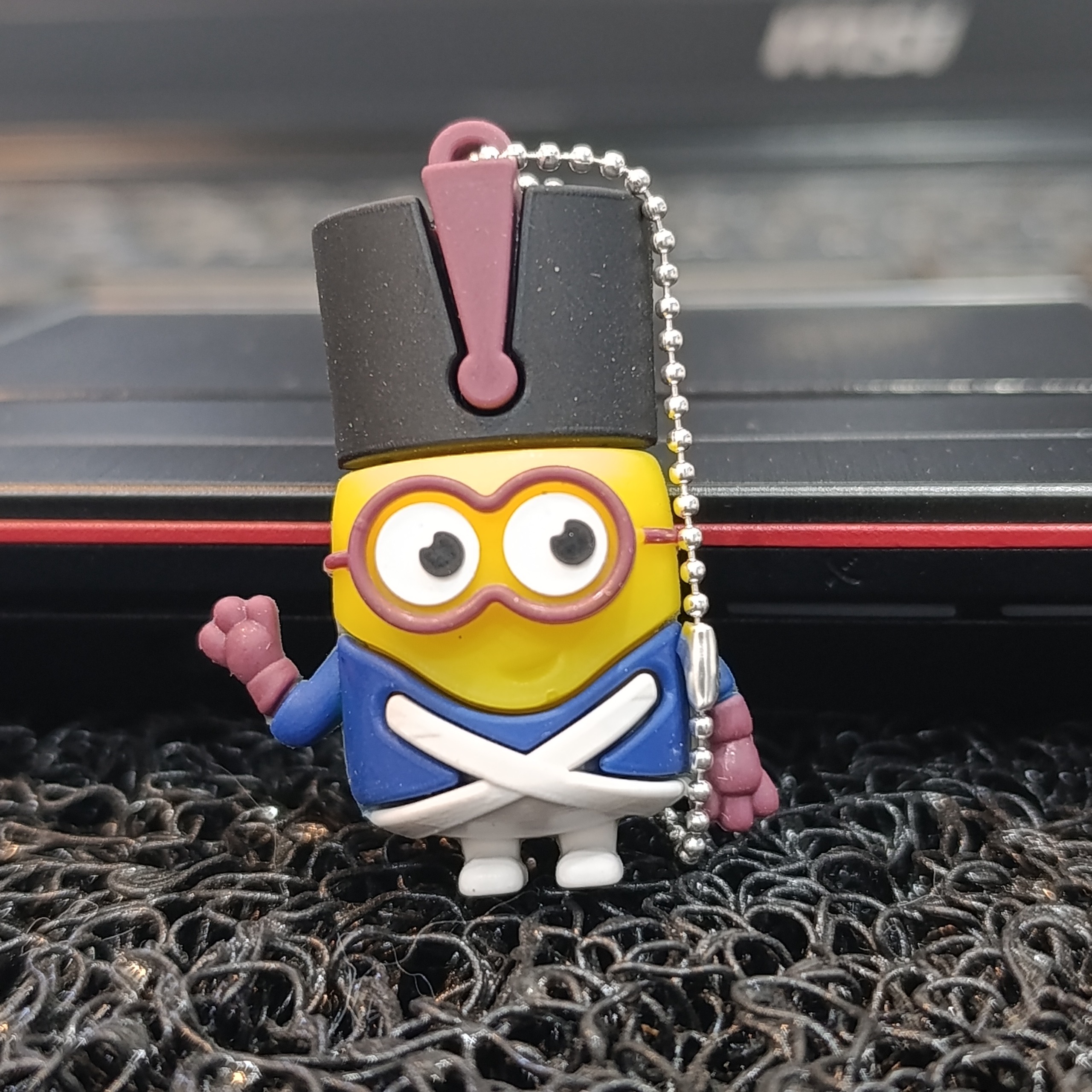 فلش 32 گیگ طرح عروسکی گارانتی مادام