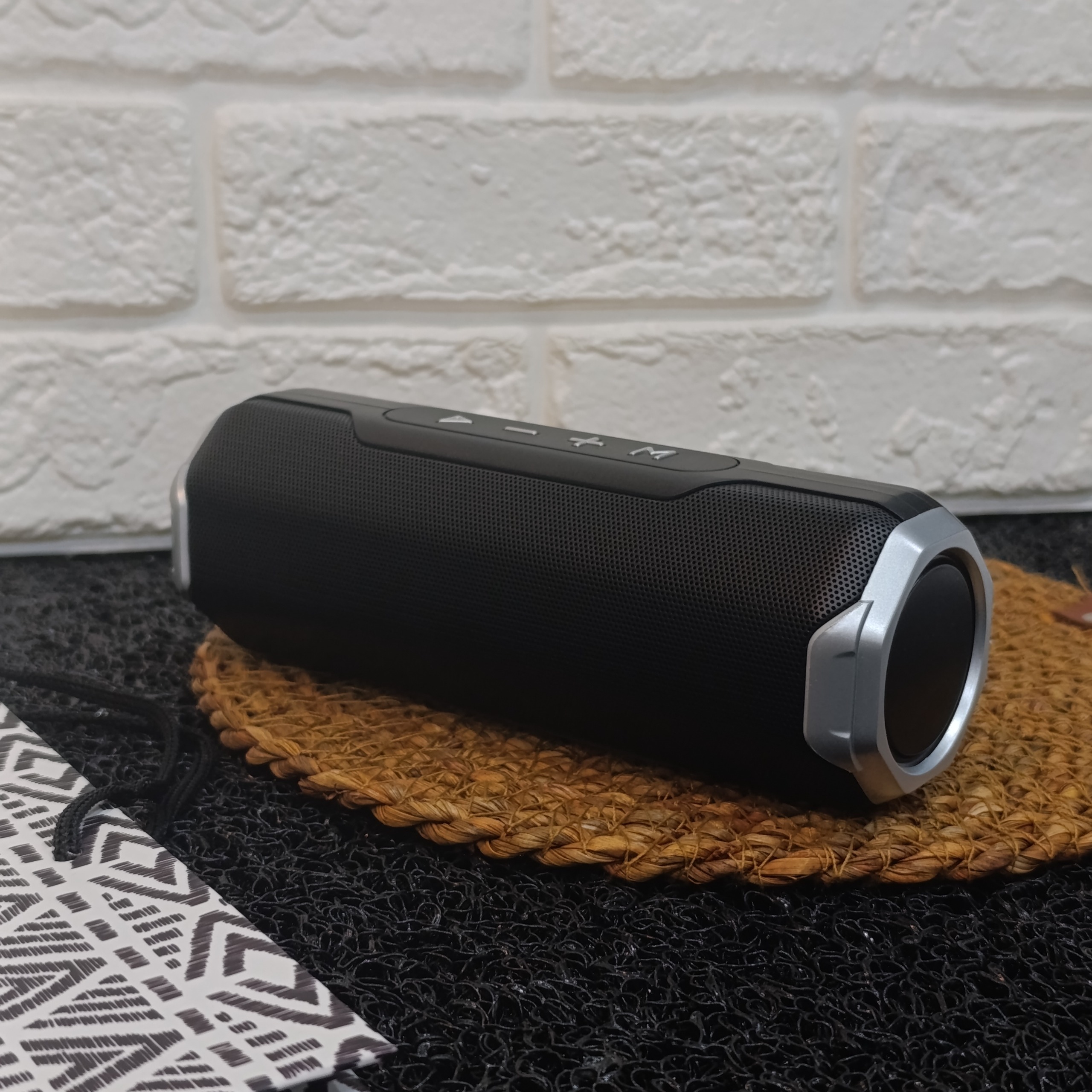 اسپیکر بلوتوث ایزن مدل s-218