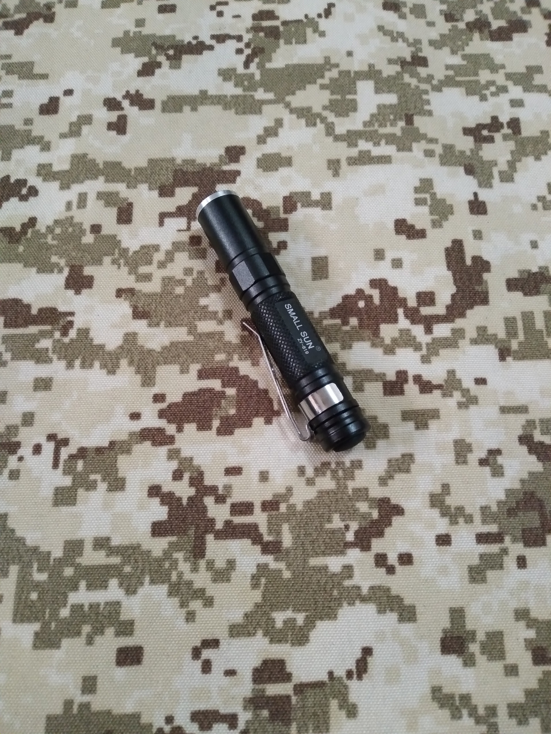 چراغ قوه اسمال سان مدل ZY-819