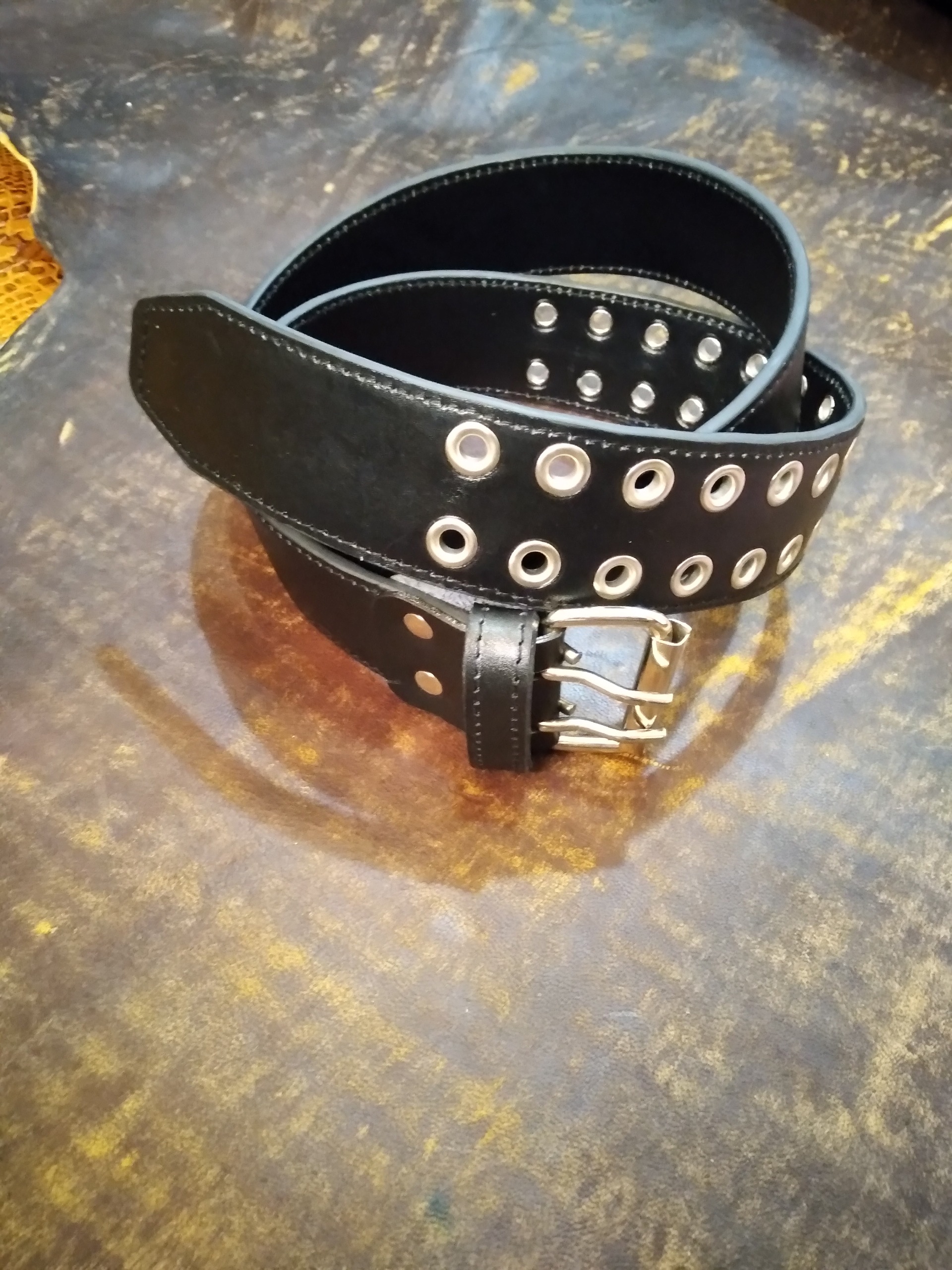 کمربند عرض پهن چرم طبیعی گاوی دو میخ