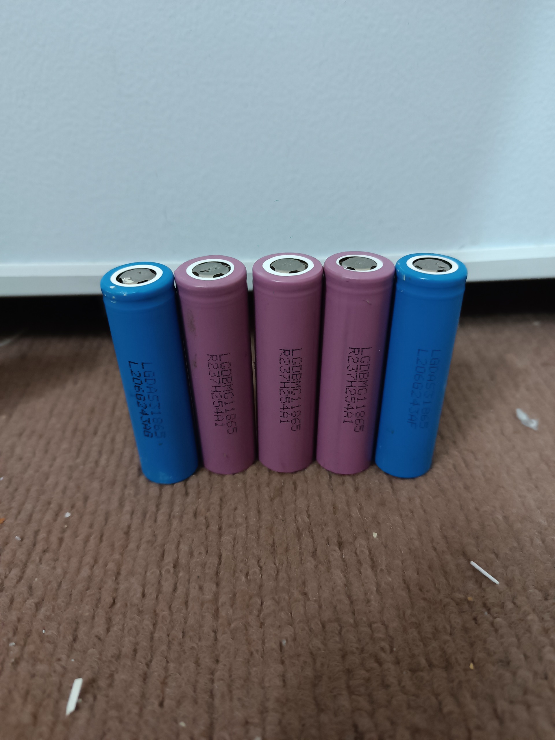 5عدد باتری 18650 ال جی