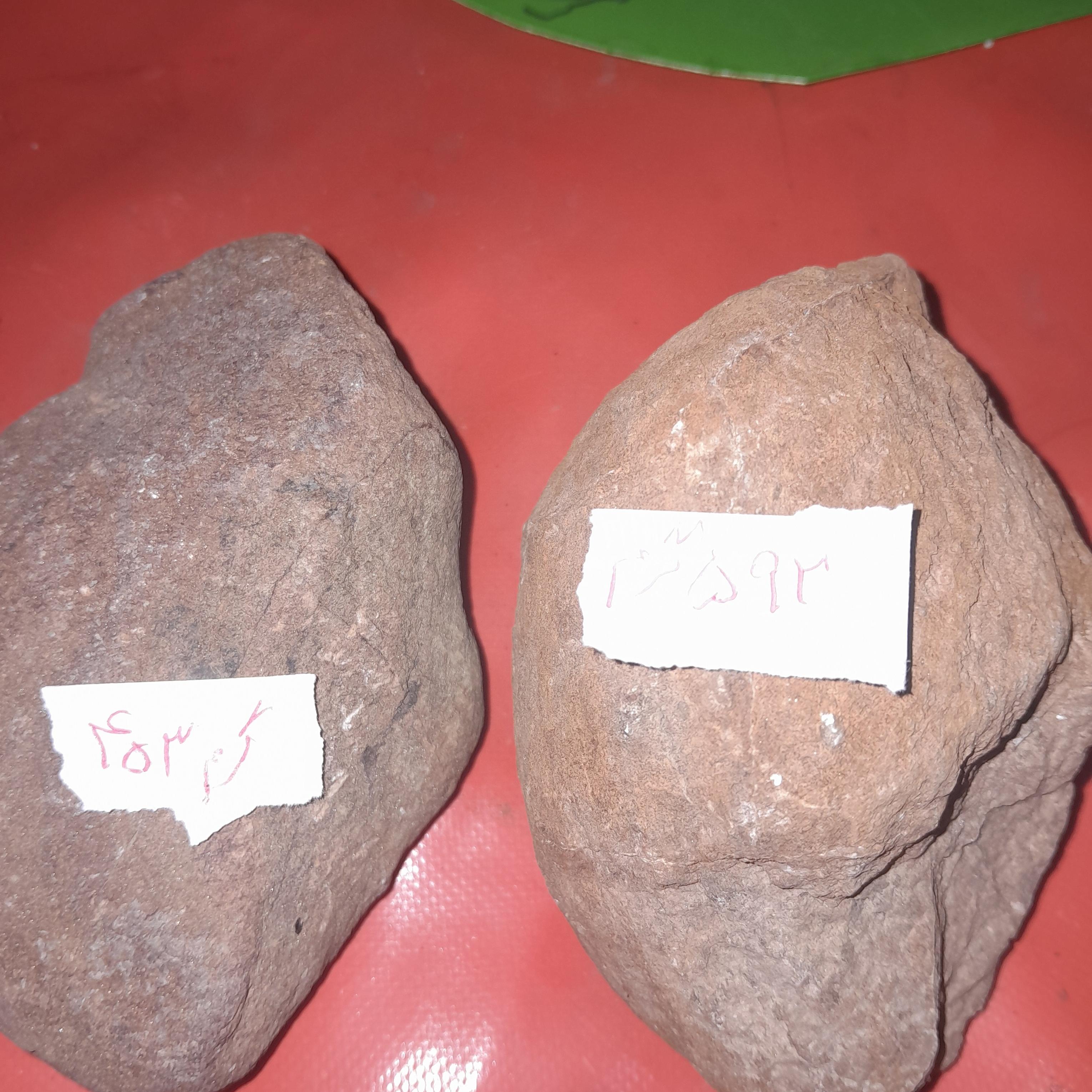 دوعددشهاب سنگ عجیب کمیاب