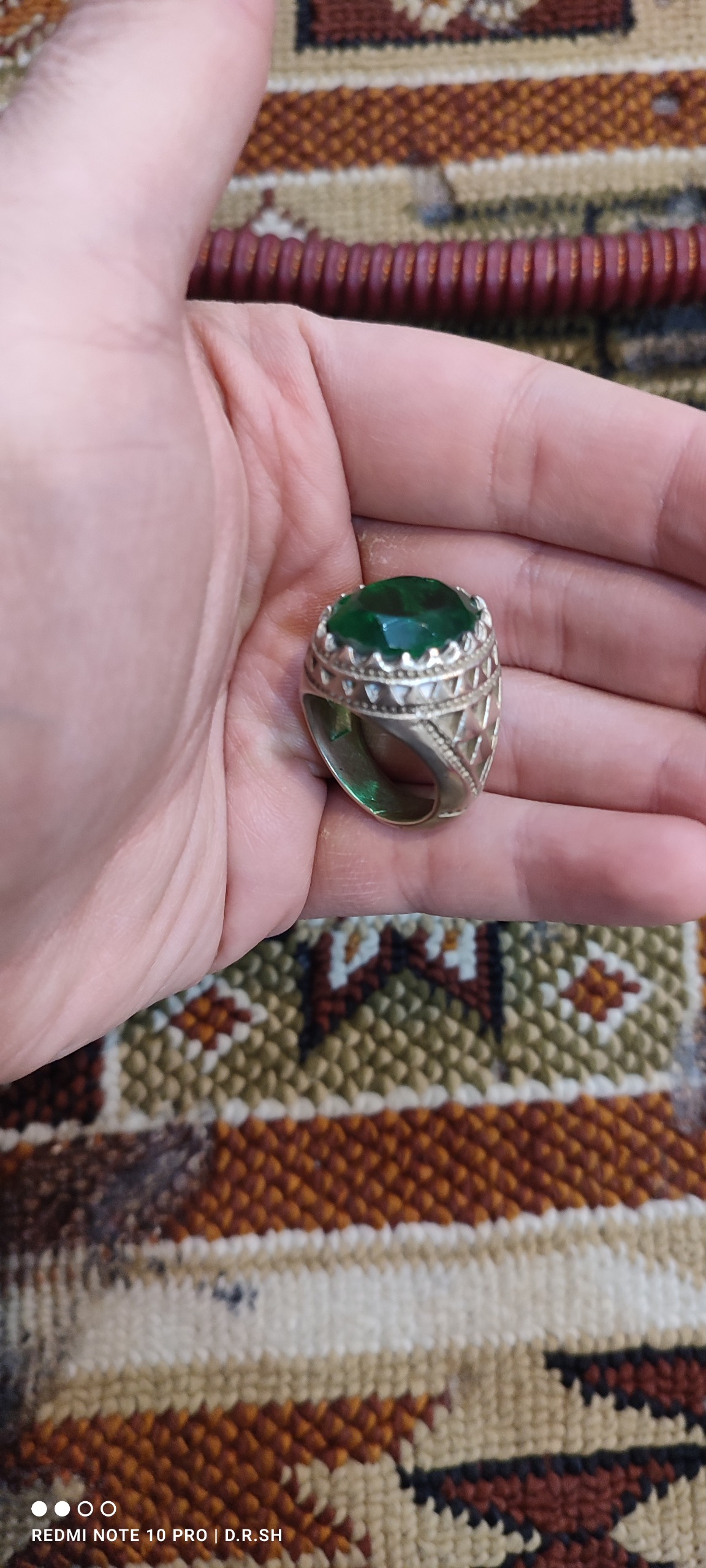 انگشتر زمرد زیبا