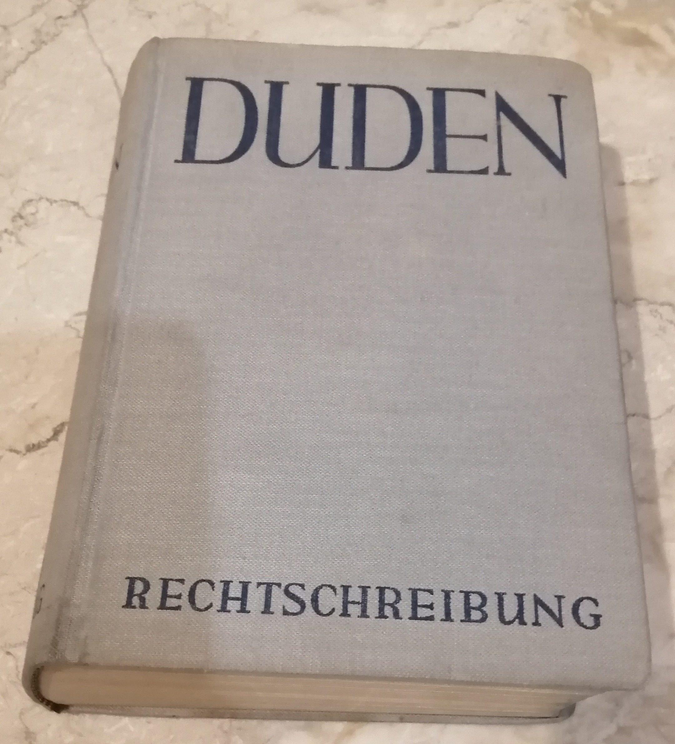 کتاب آلمانی DUDEN