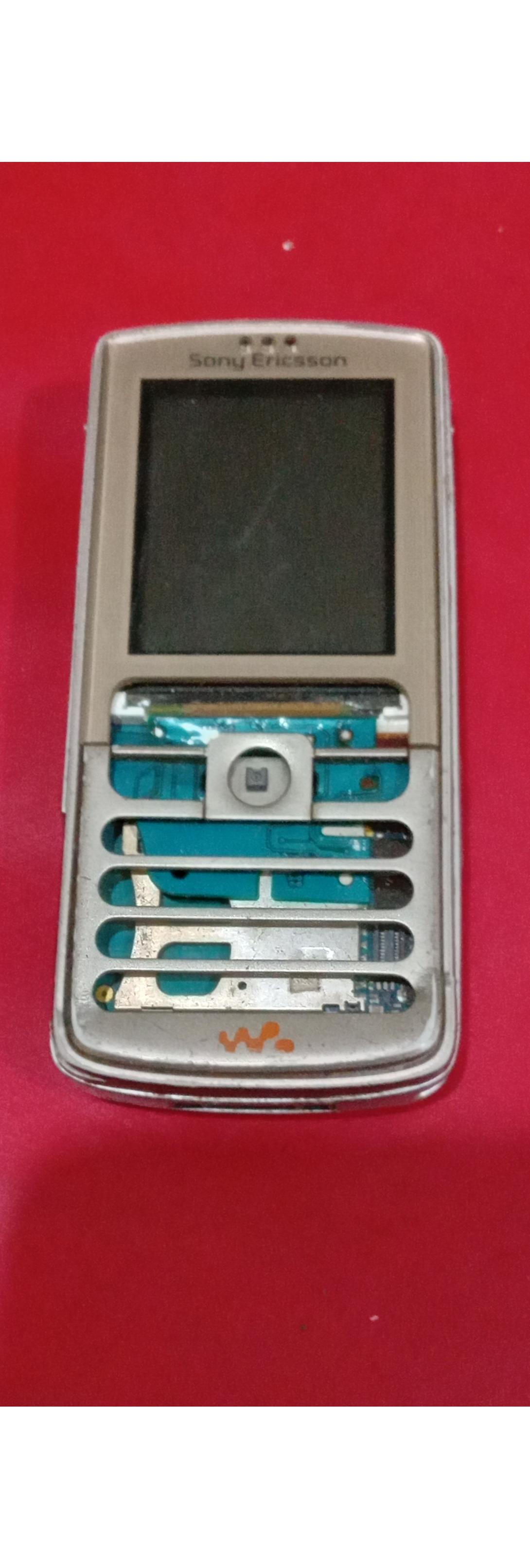 قطعات سونی اریکسون ال سی دی روشن