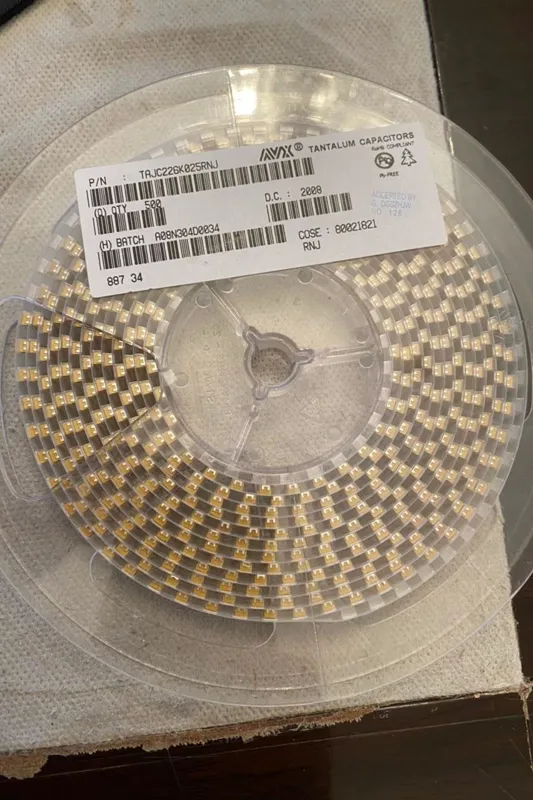 250 عدد TAJC226K025RNJ=22UF-25 VOLT 10 درصد C SI
