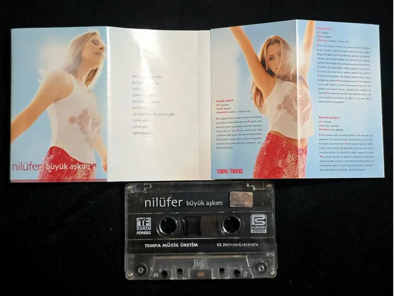 کاست Nilüfer آلبوم سال 2001