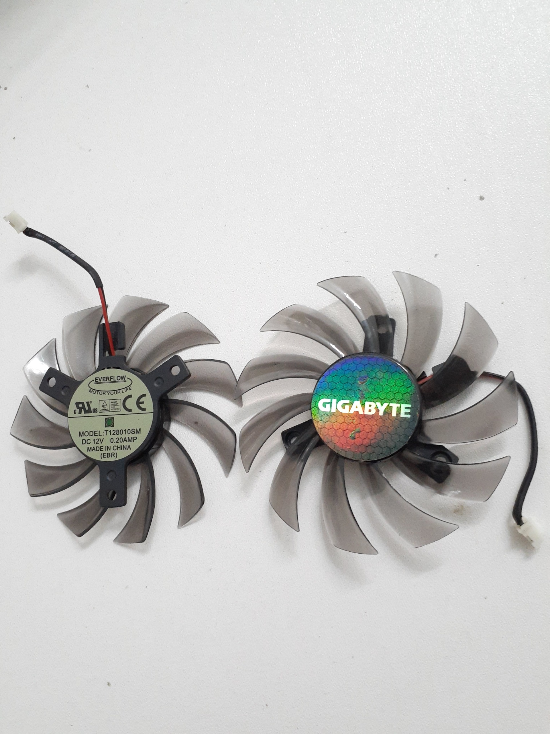 2عدد فن کارت گرافیک مارکGIGABYTE