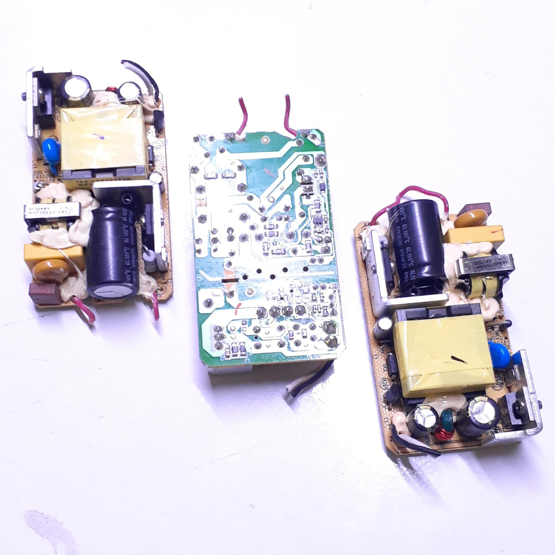 برد تغذیه سوئیچینگ 9ولت 2/5 آمپر(پک3تایی)