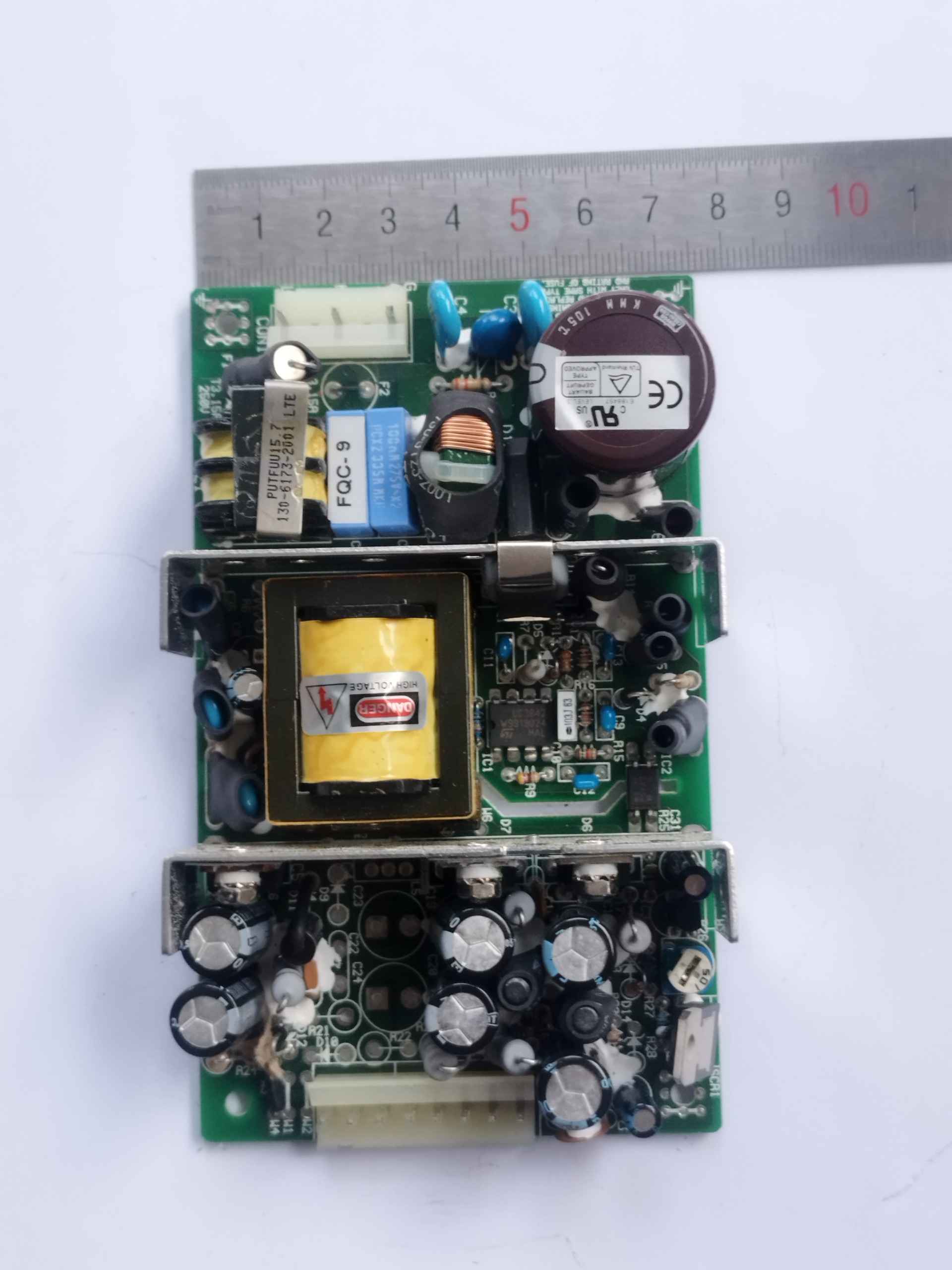 سوئیچینگ 5V/7A, 12V/4.4A , 5V/0.9A