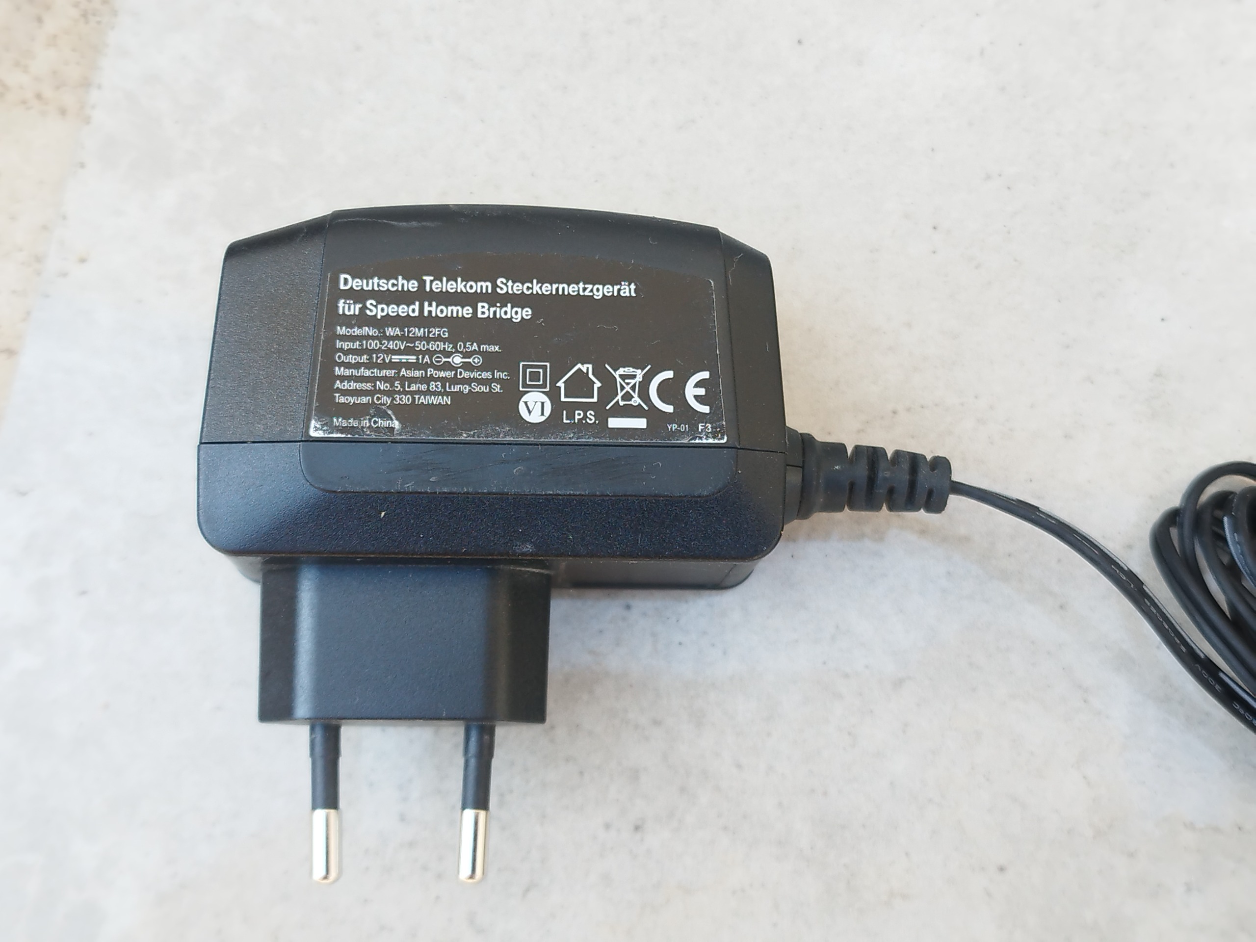 آداپتور 12 ولت 1 آمپر اورجینال