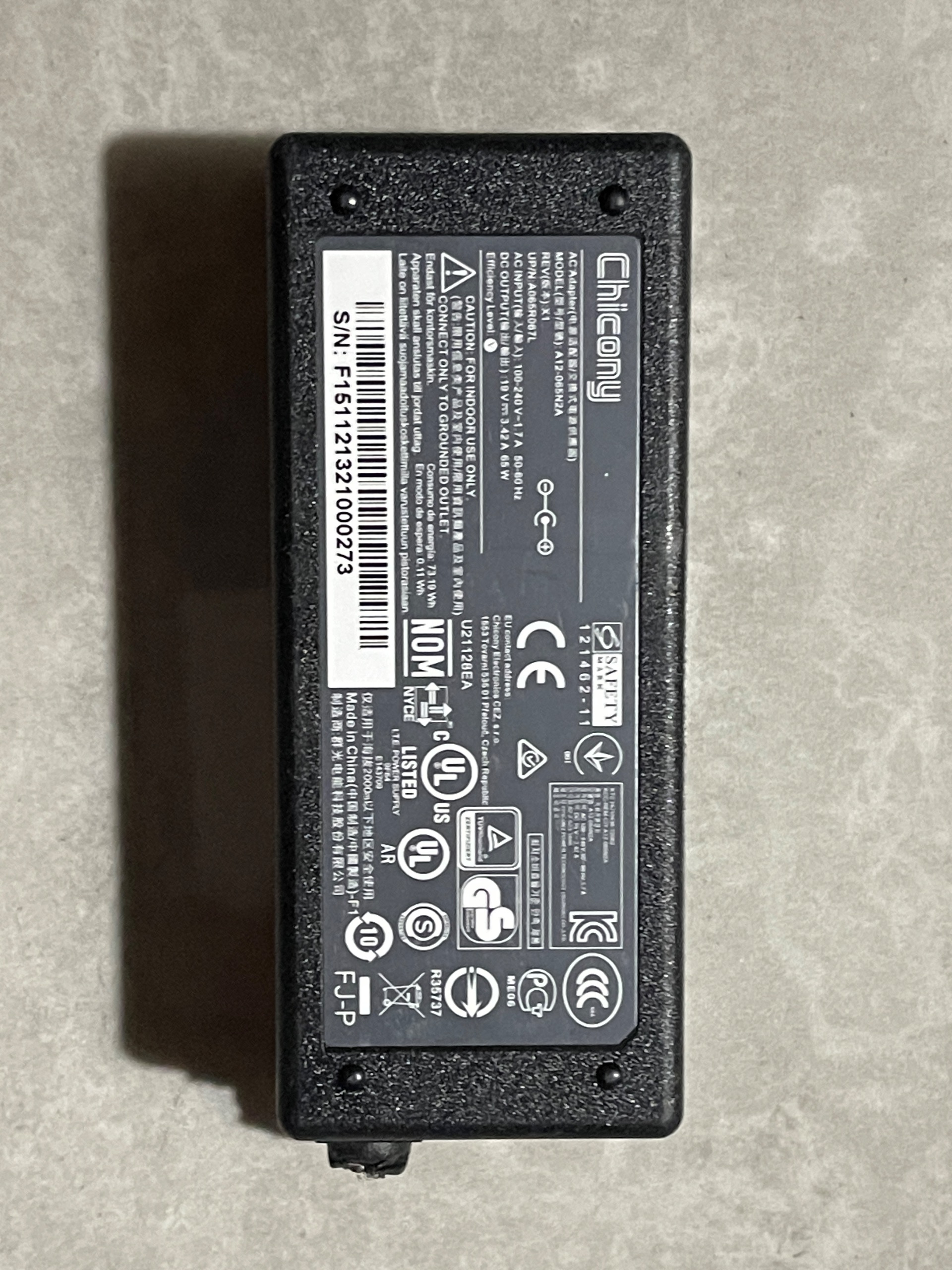 آداپتور 19 ولت 3.42 امپر اورجینال chicony